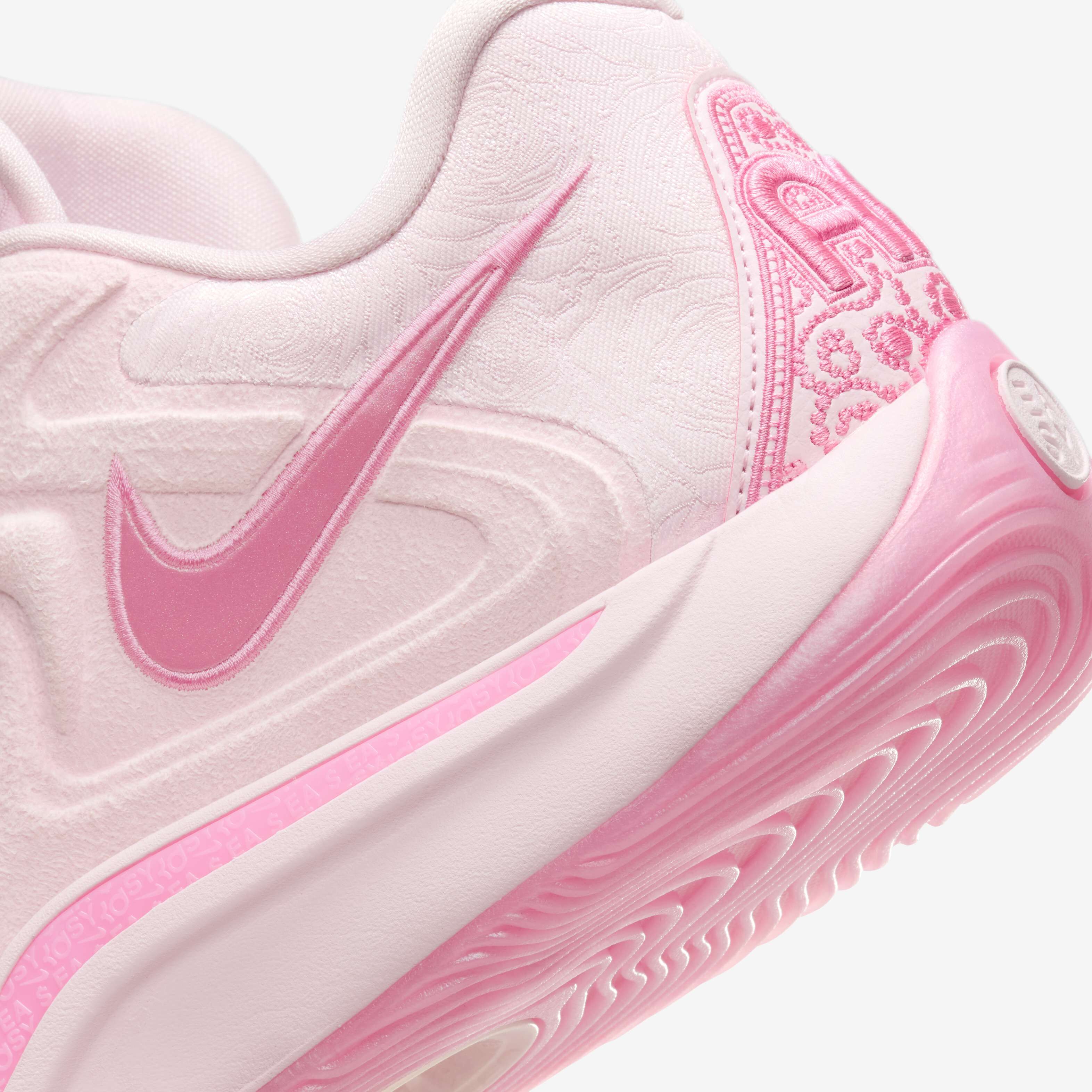 KD17 'Aunt Pearl' image number 7