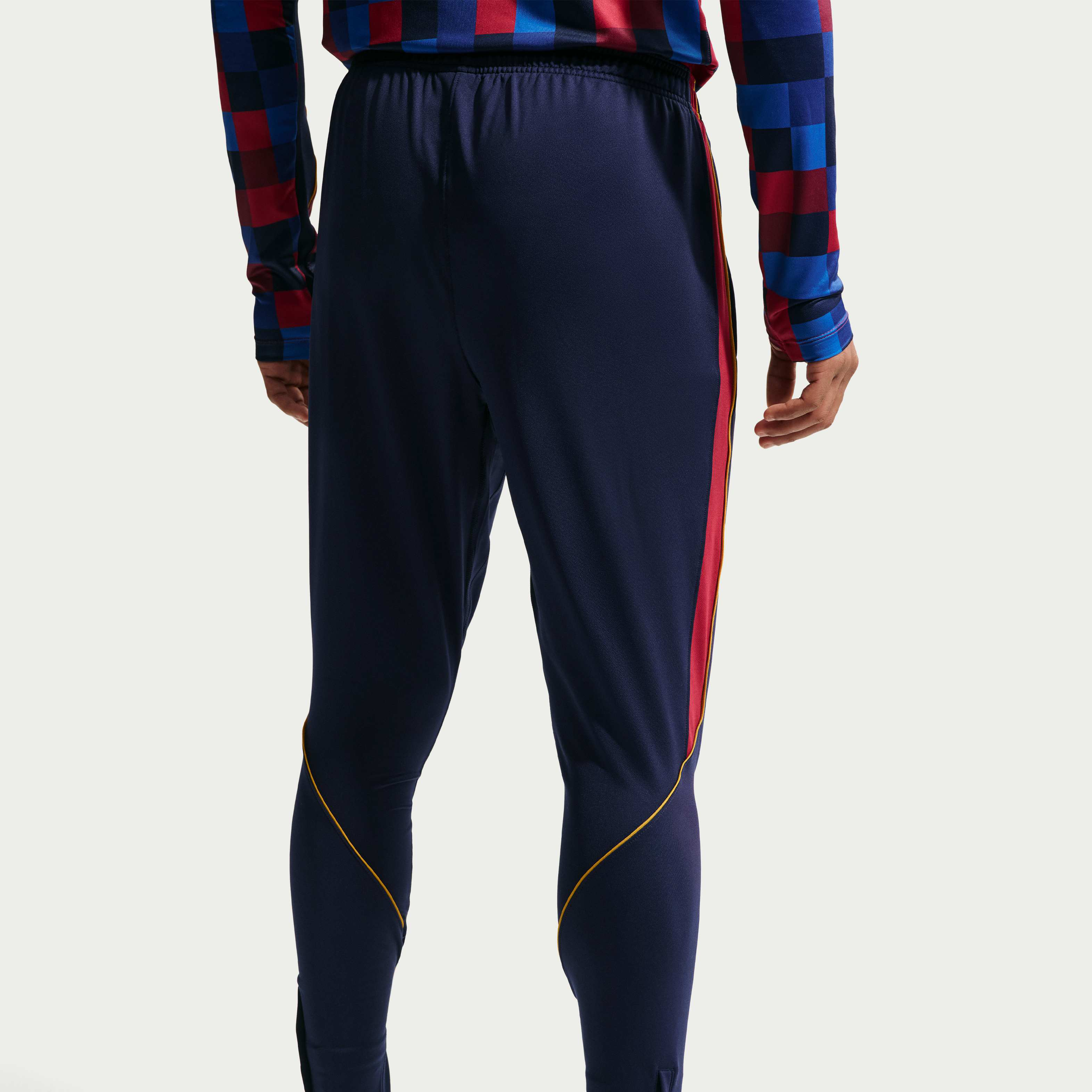 F.C. Barcelona Strike image number 2
