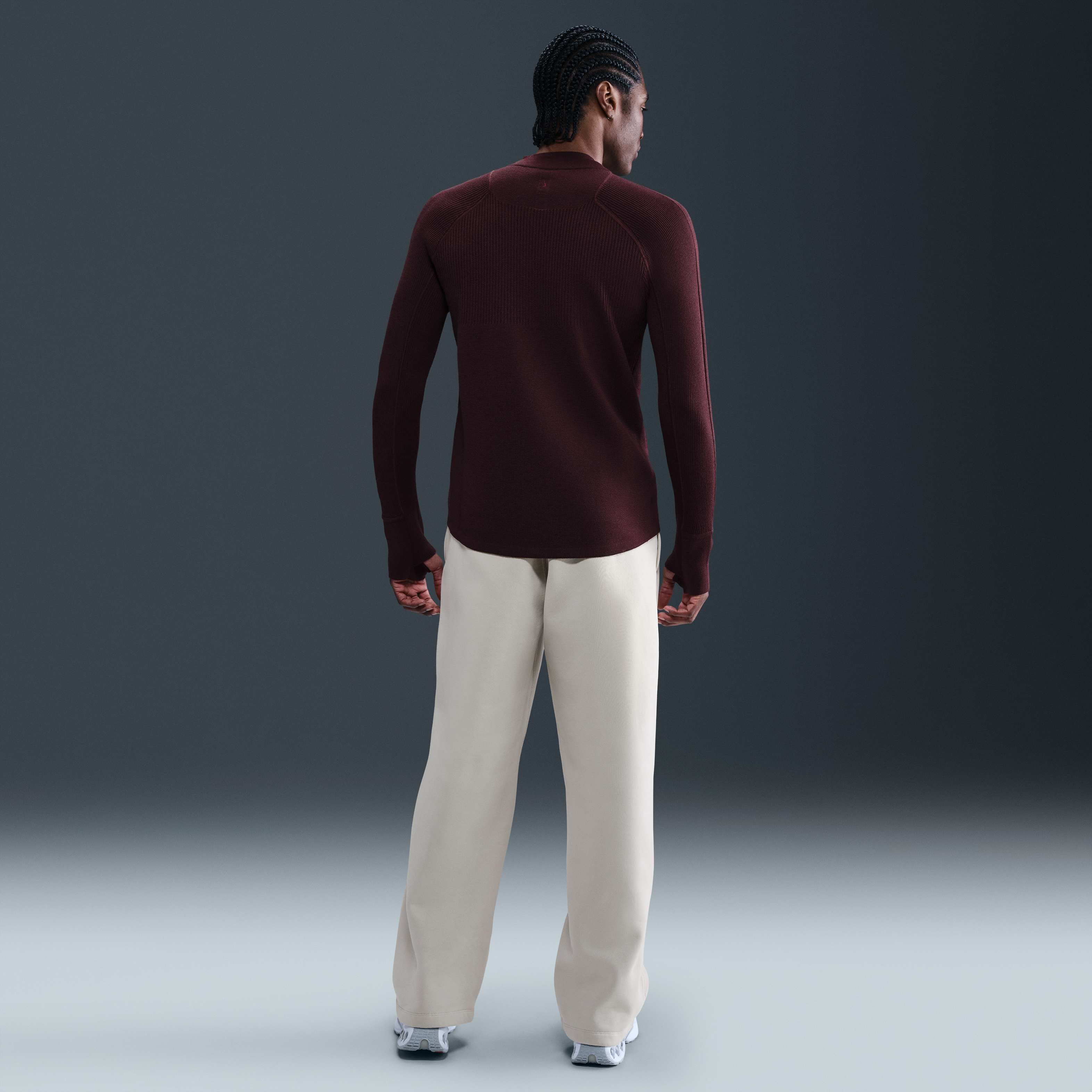 Nike Solo Swoosh image number 3