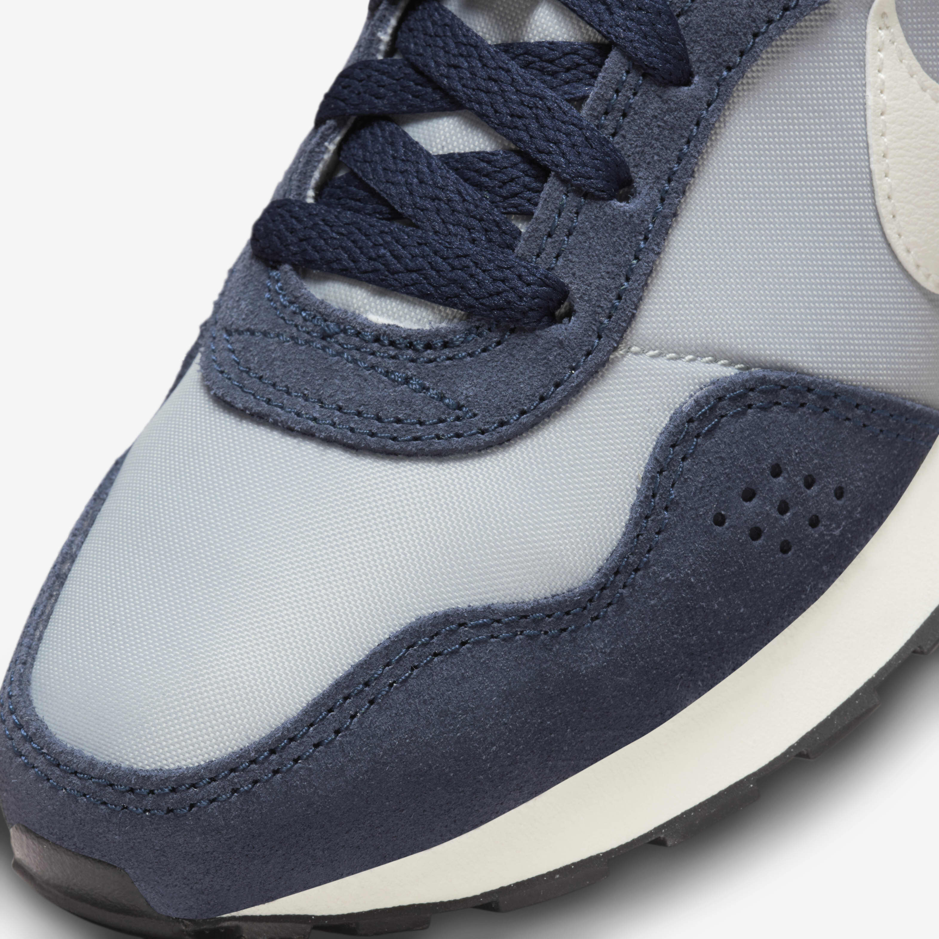 نايكي ام دي فاليانت image number 6