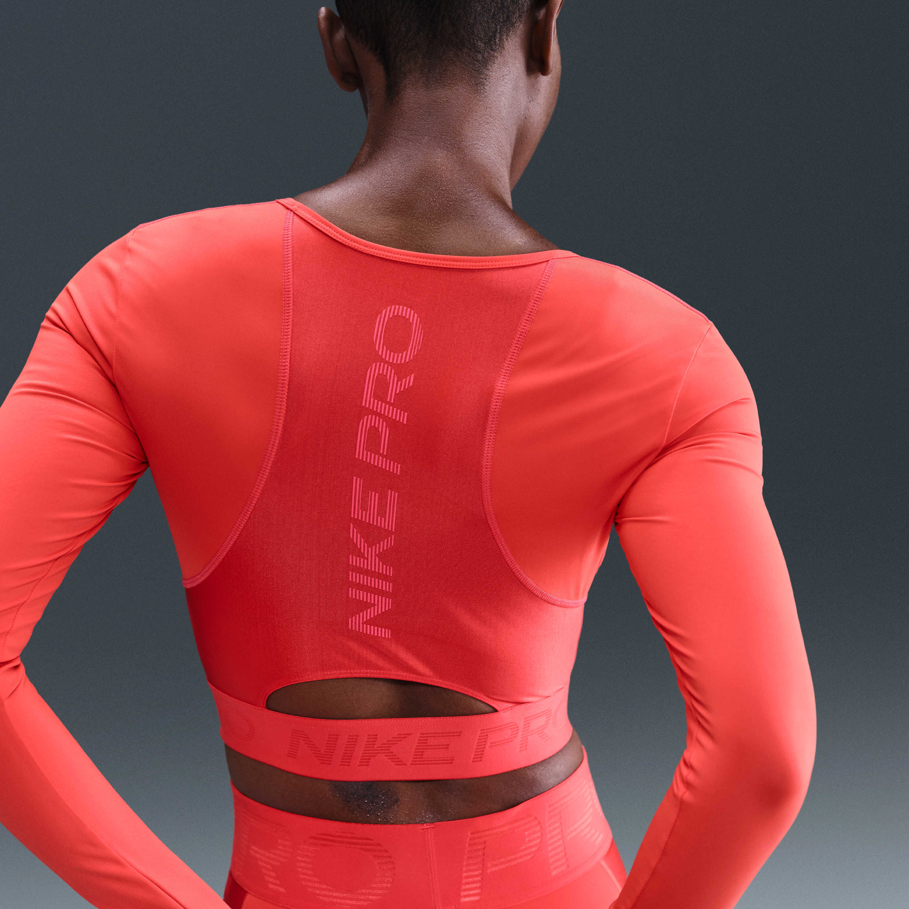 Nike Pro image number 1