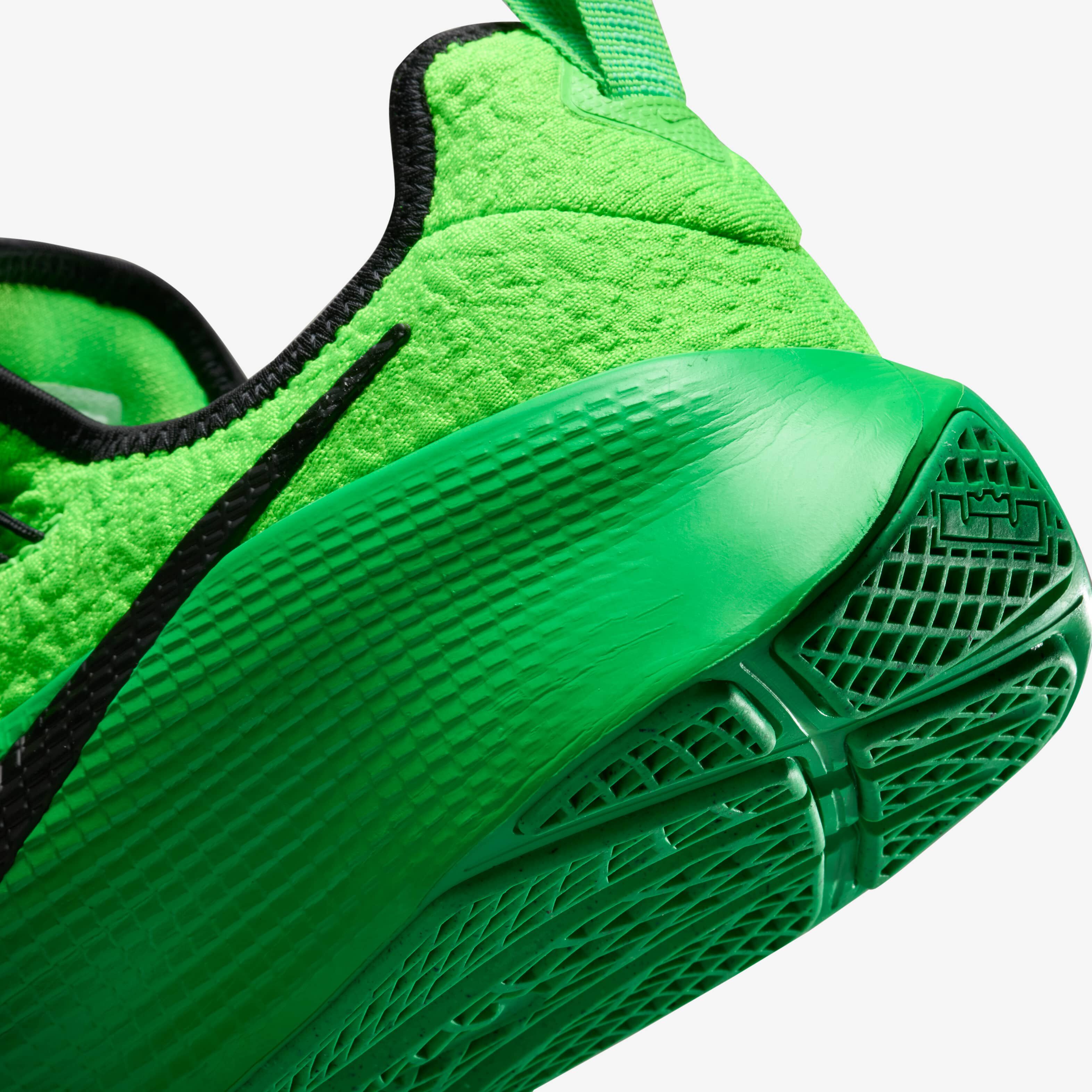 ليبرون تي ار 1 image number 7