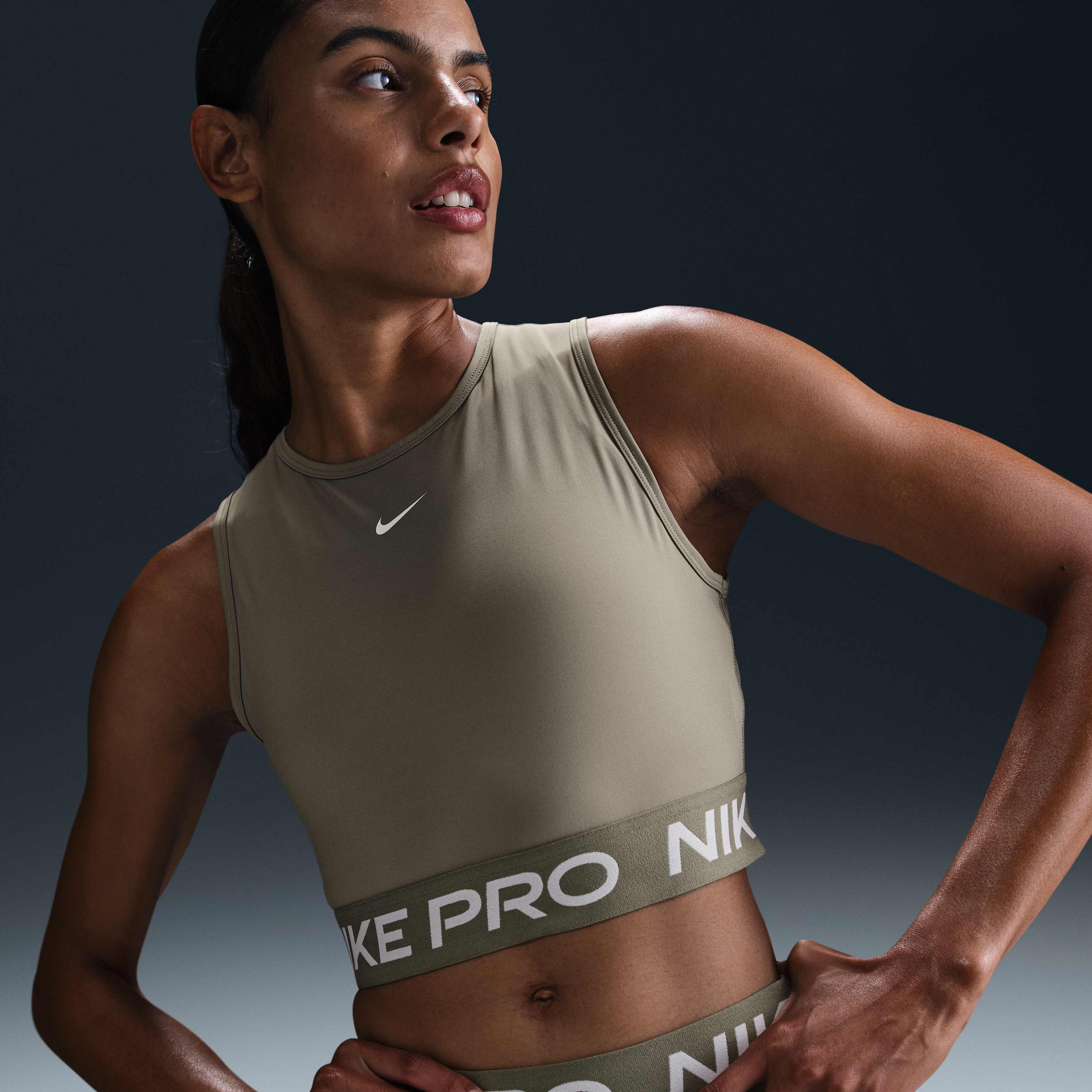 Nike Pro image number 0