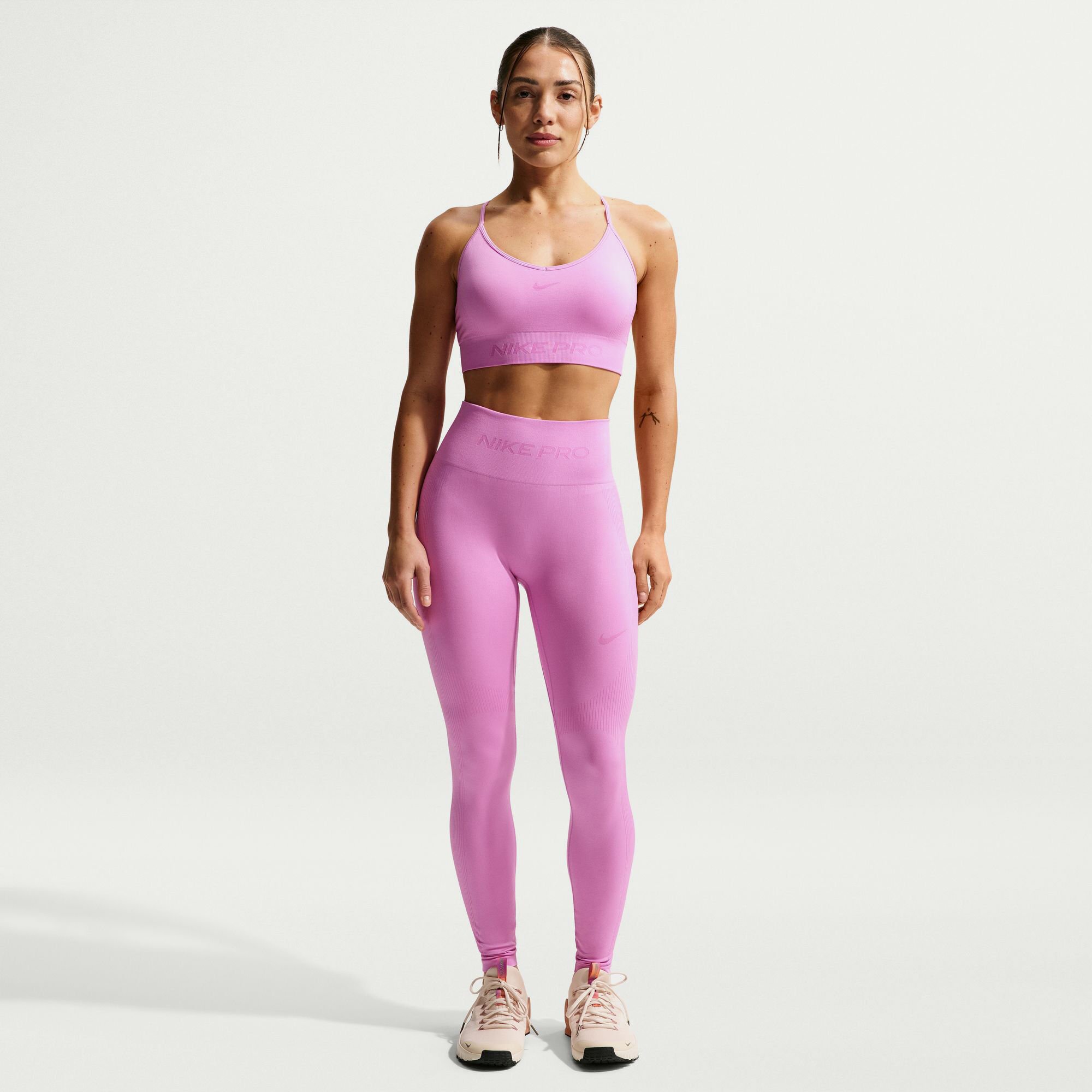 Nike Pro Seamless image number 0