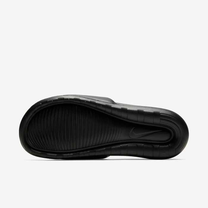 Nike Victori One image number 2 Nike Victori One image number 2