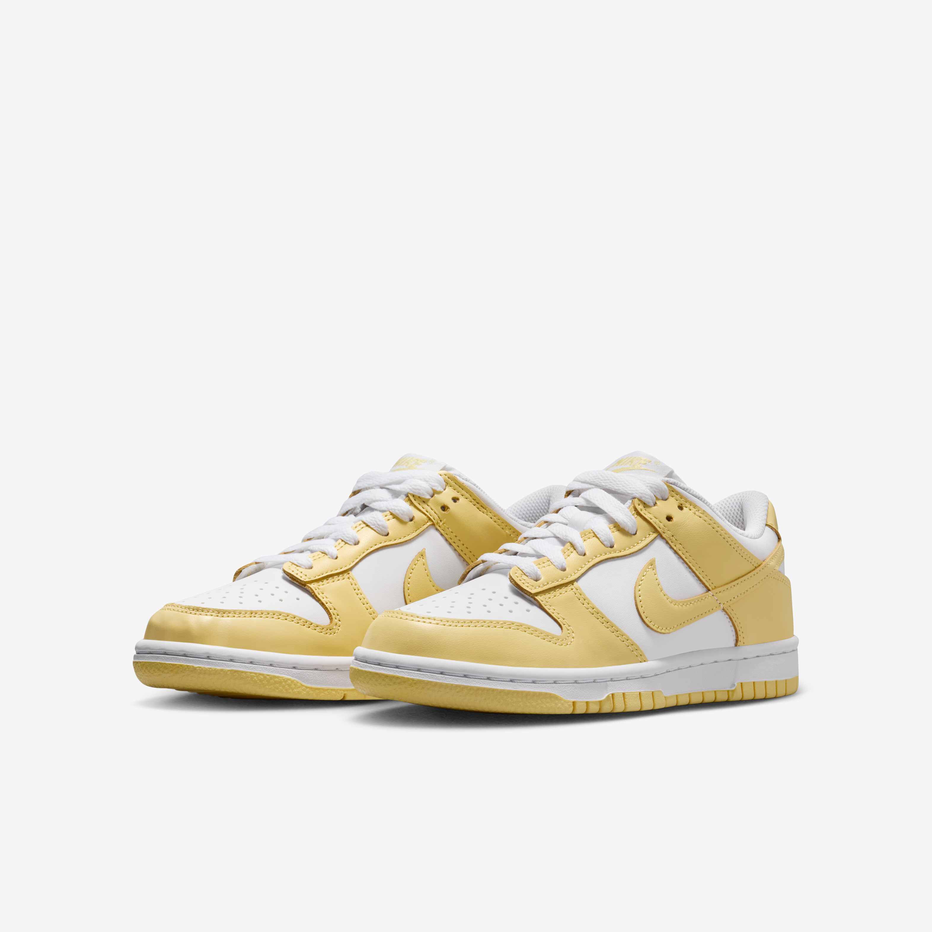 Nike Dunk Low image number 4