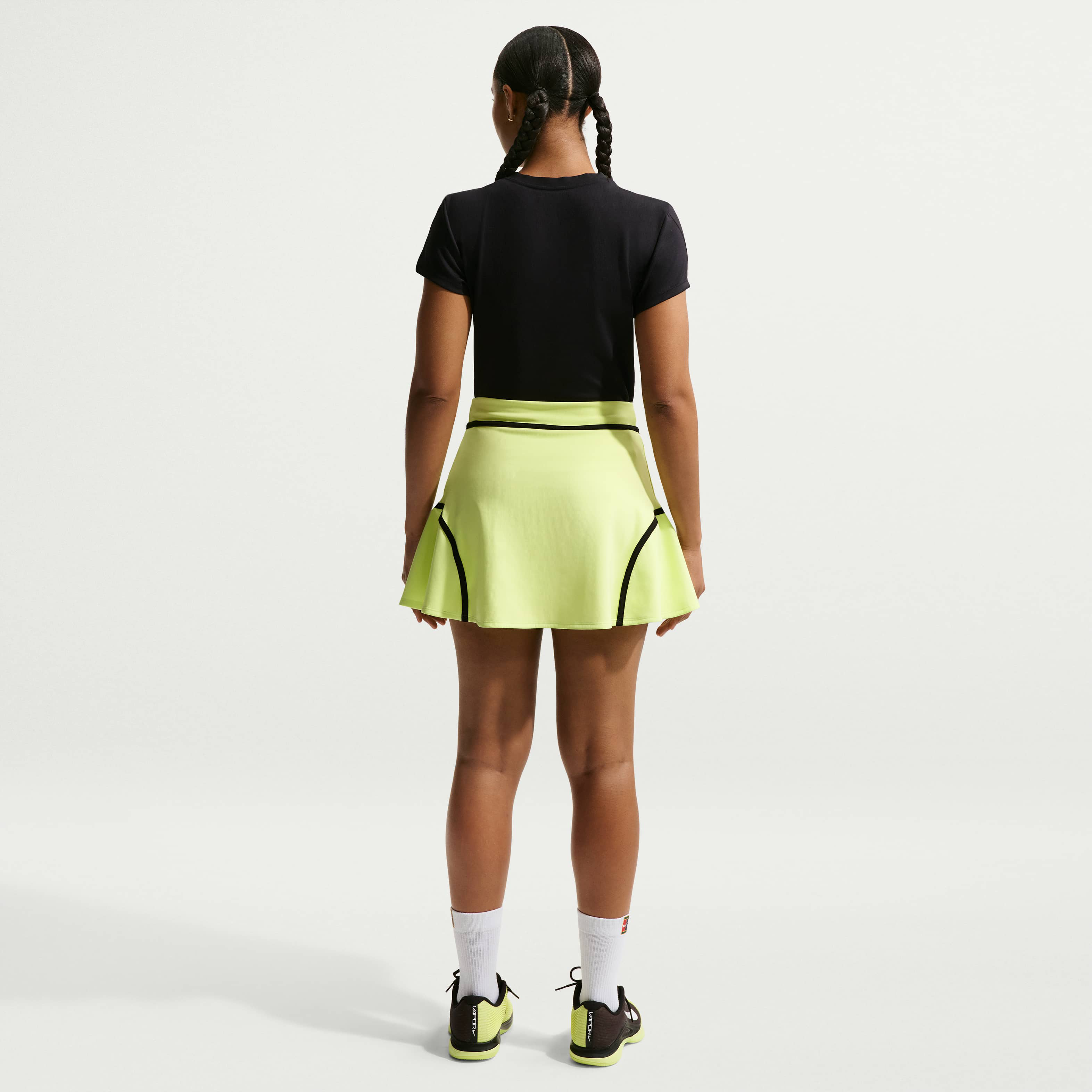 NikeCourt Advantage image number 4