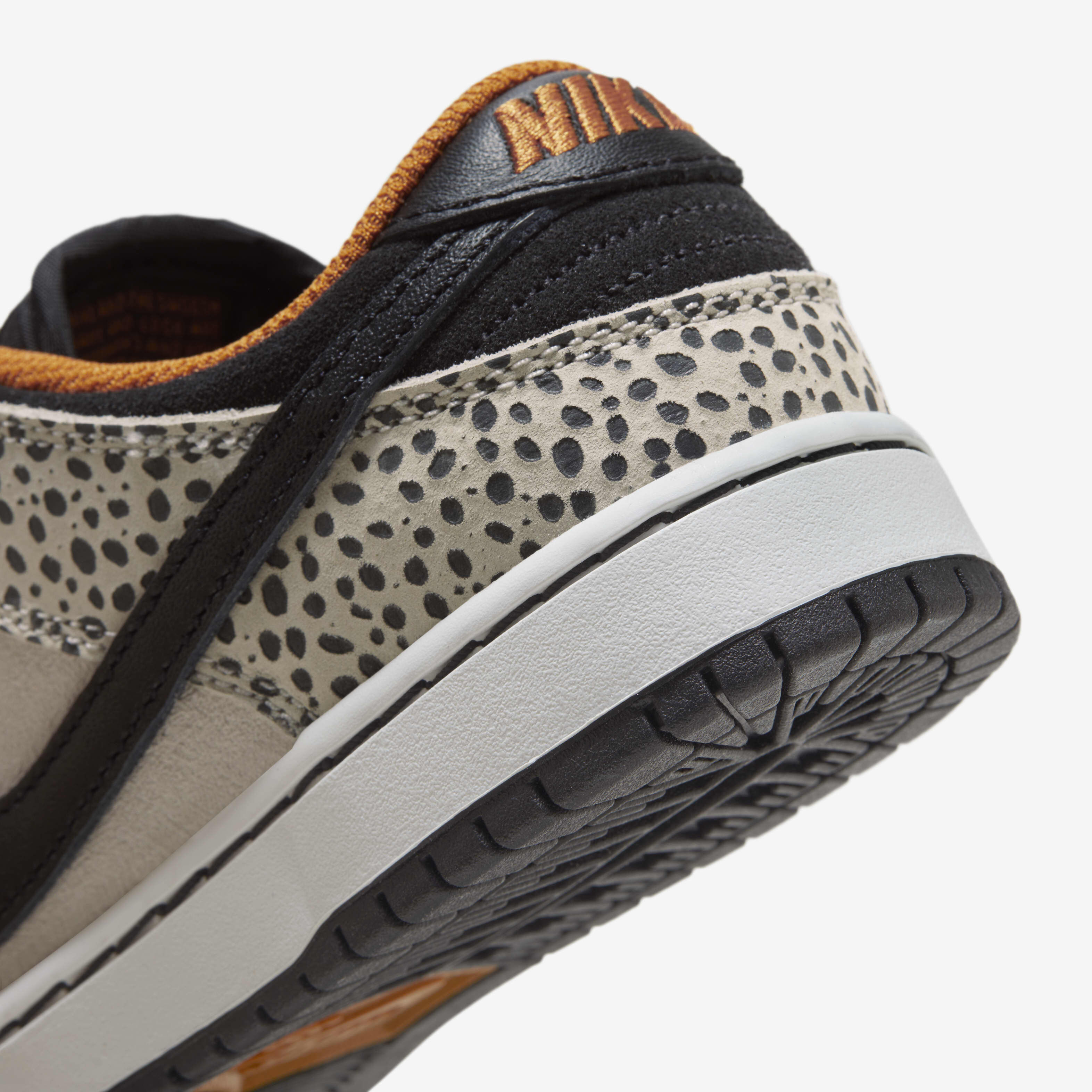 Channel 0 nike dunks top