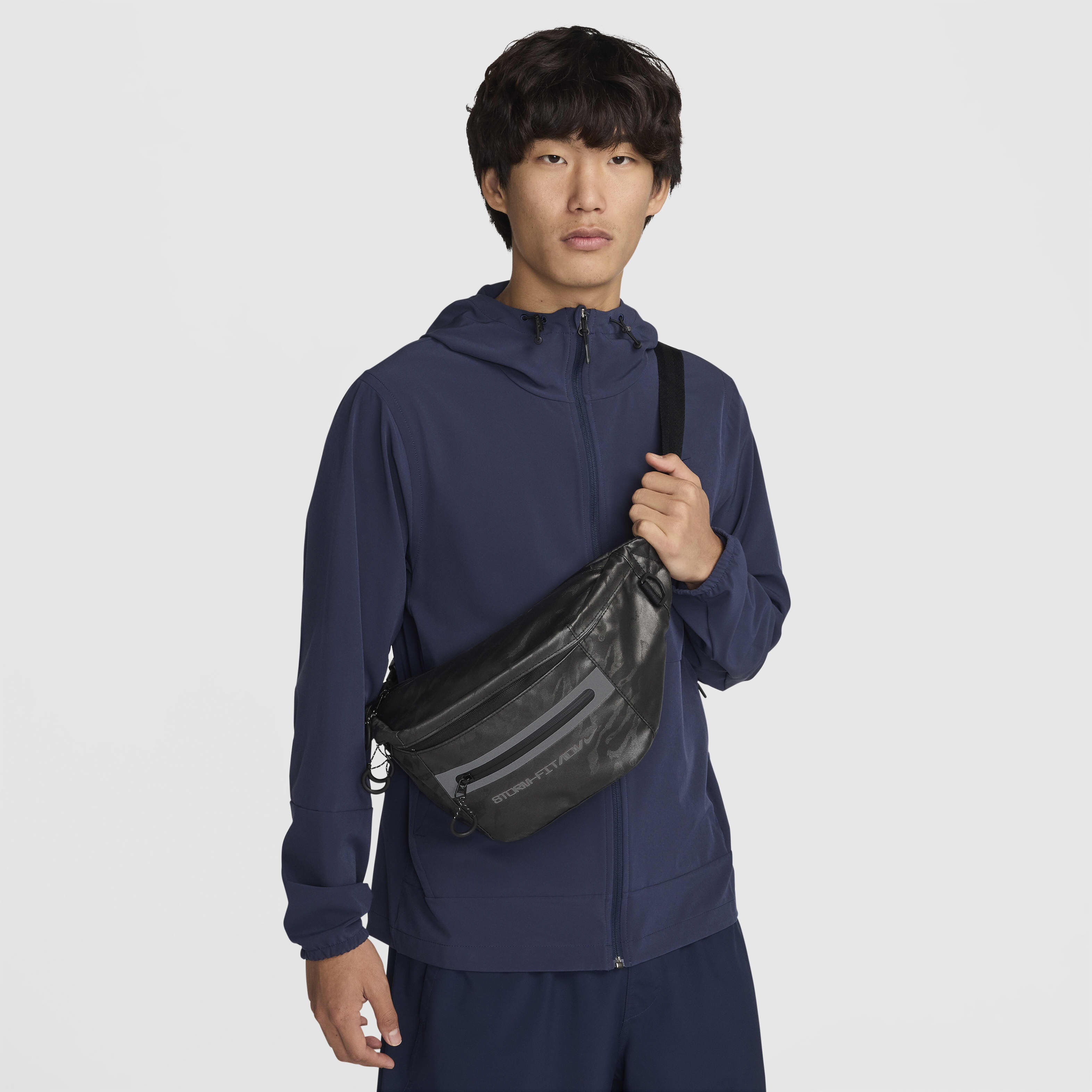 Buy Nike Pro Storm-FIT ADV Cross-Body Bag (6L) - Black/Black