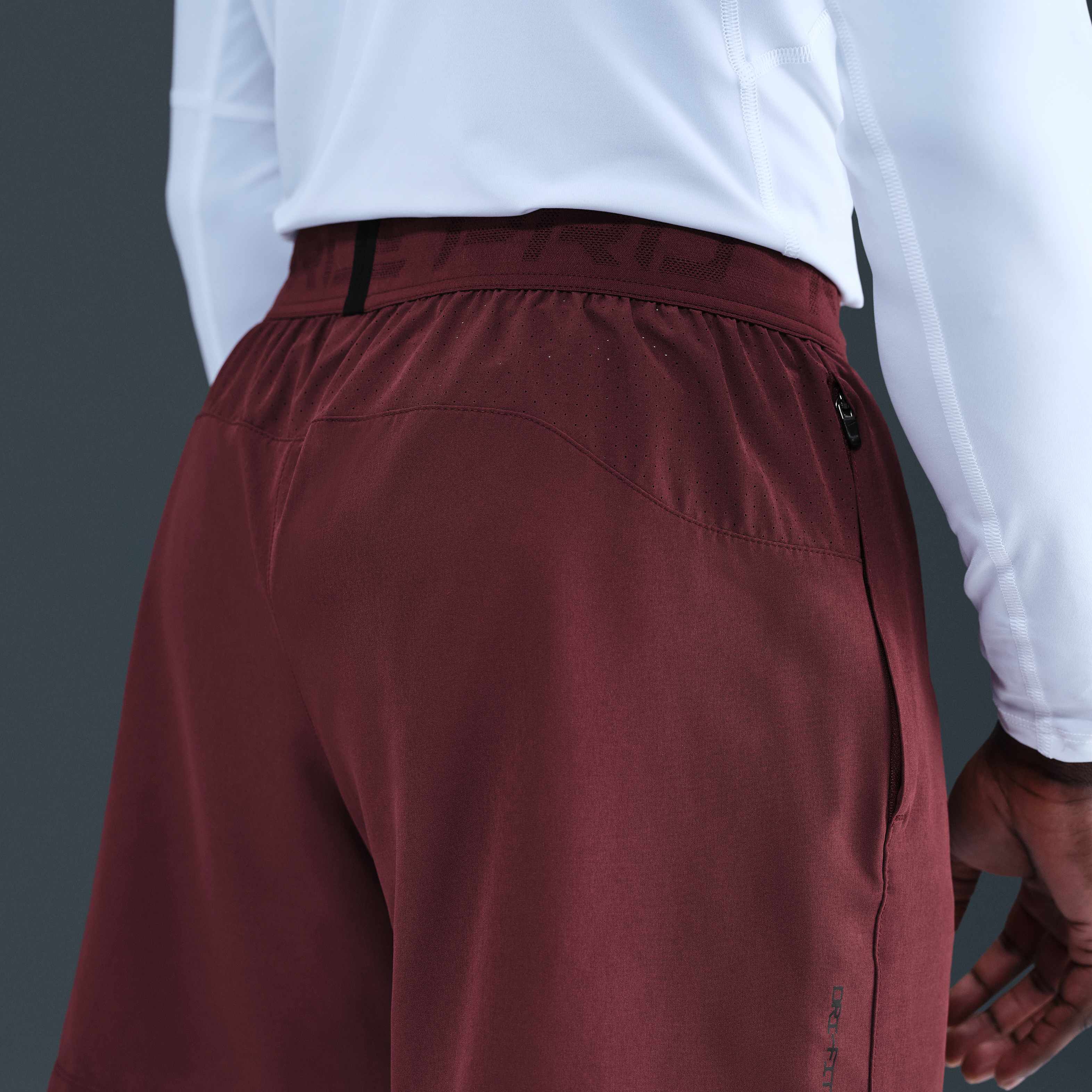 Nike Pro Training image number 2