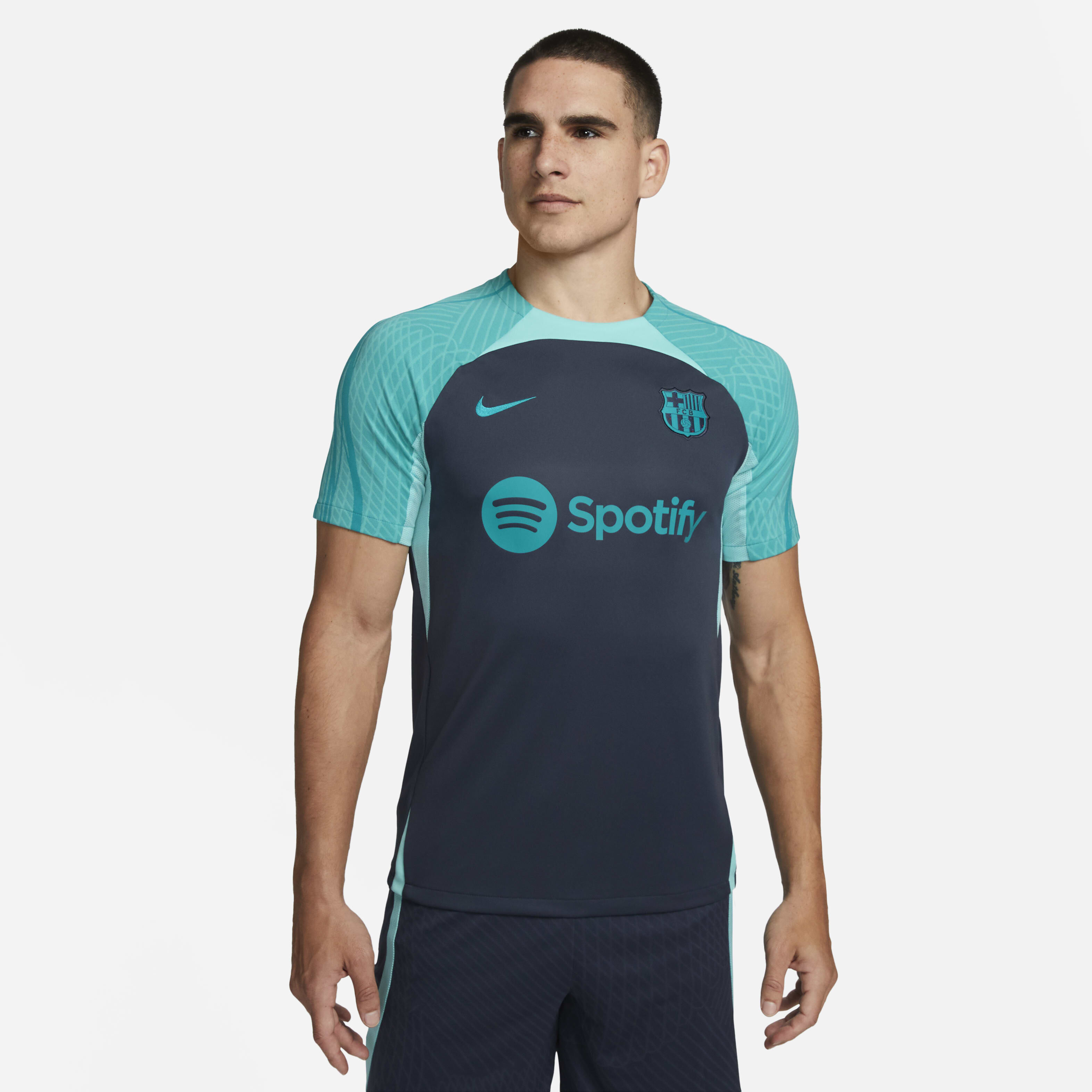 nike dri fit strike aqua
