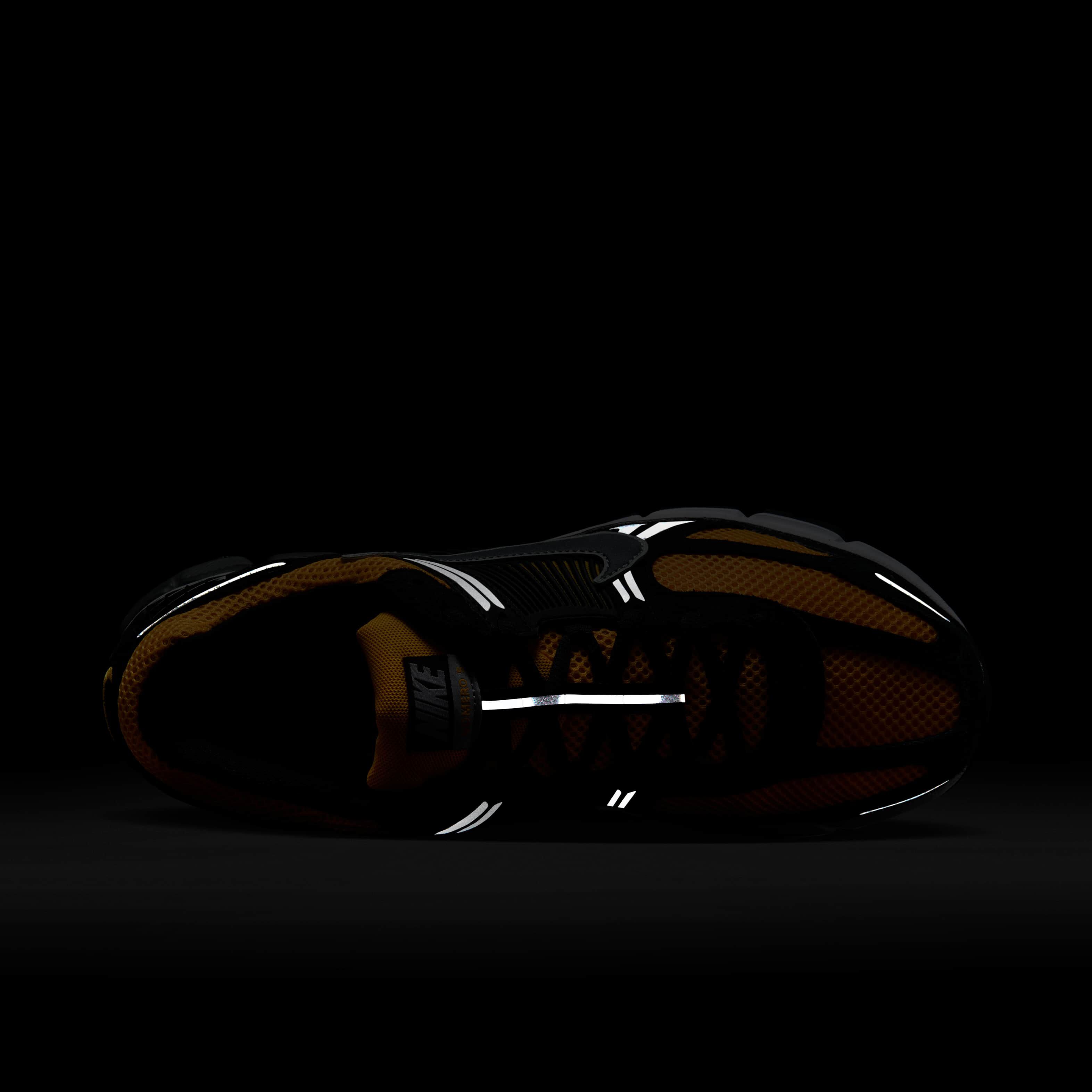 Nike Zoom Vomero 5 image number 8