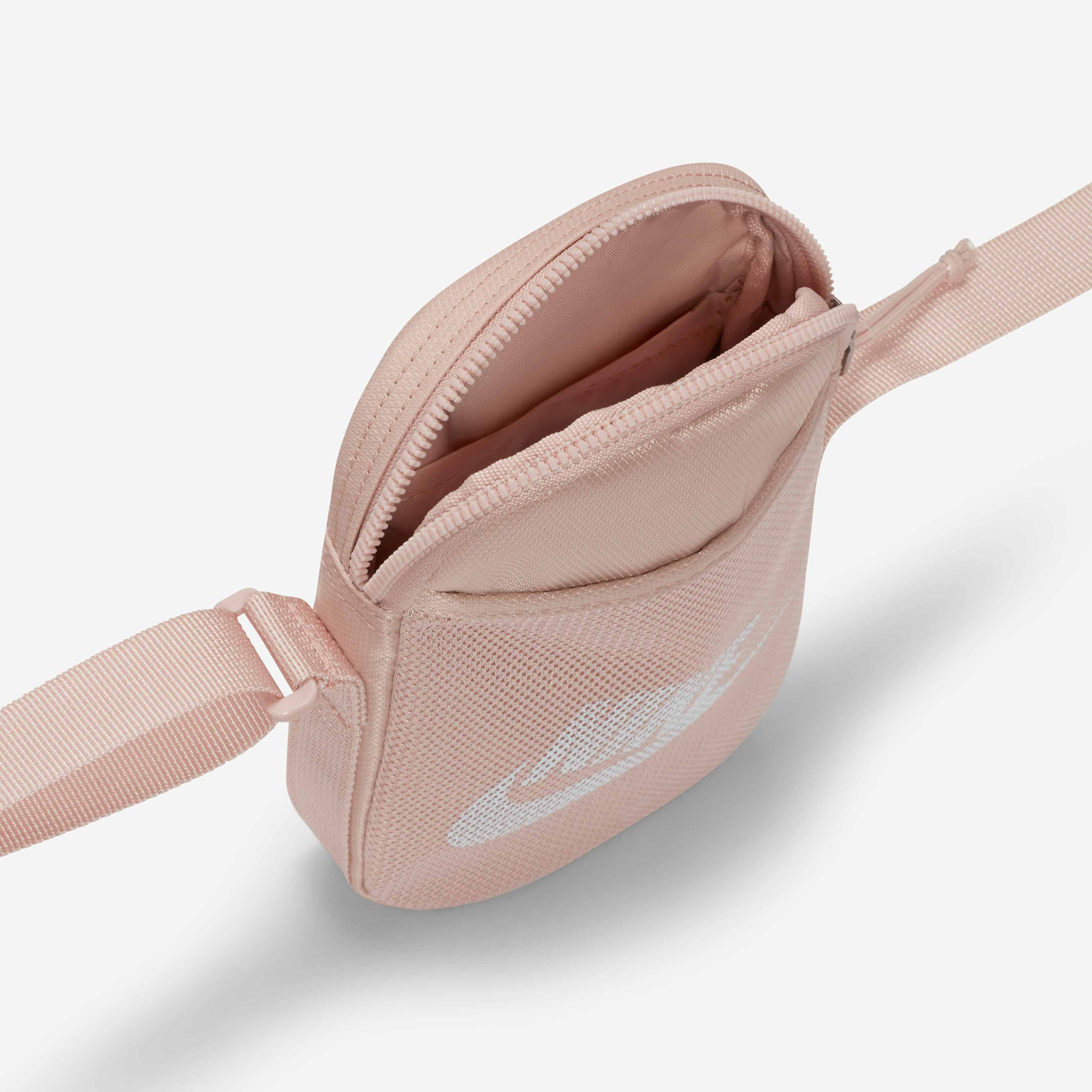 Nike Heritage image number 4