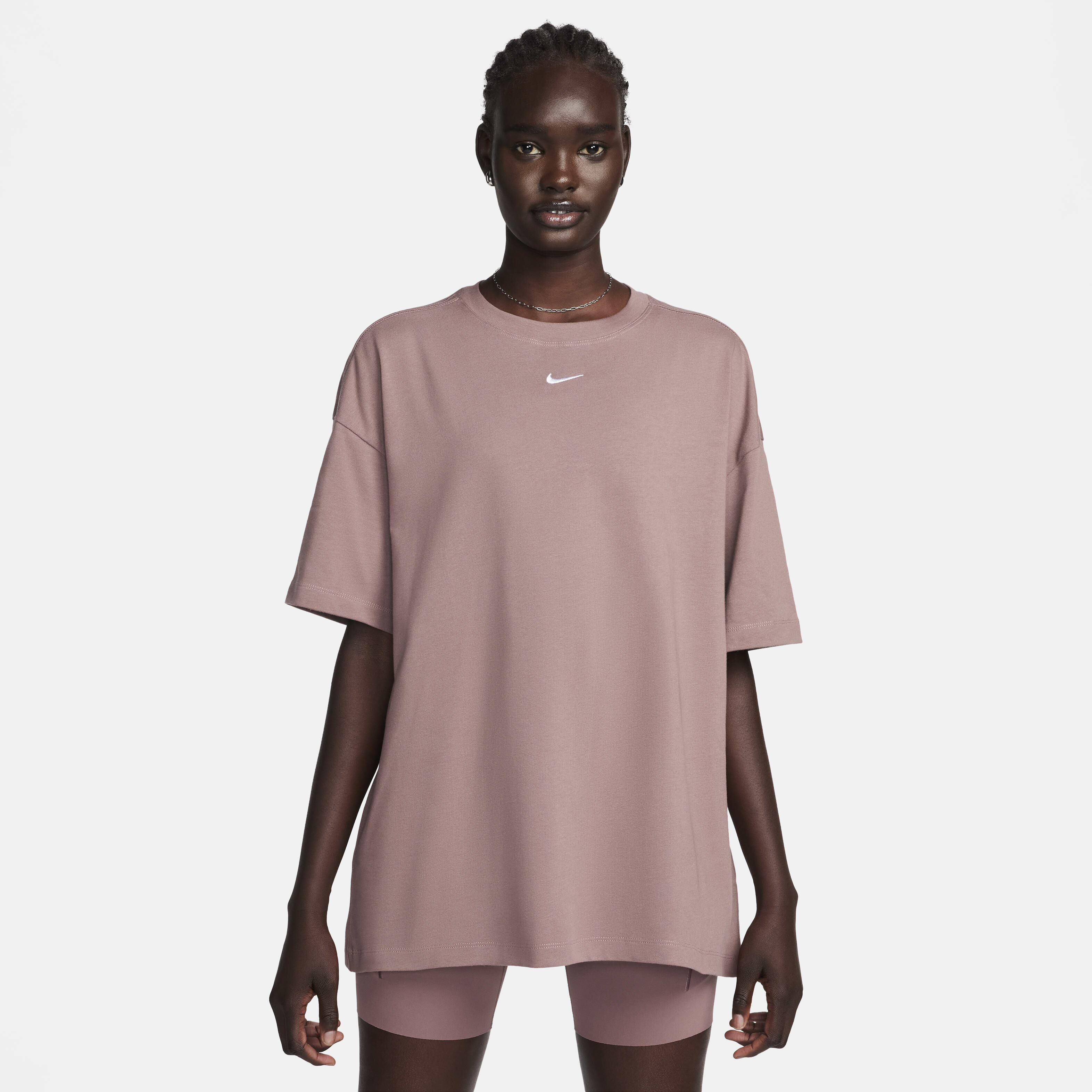 Nike tshirt for women hot sale