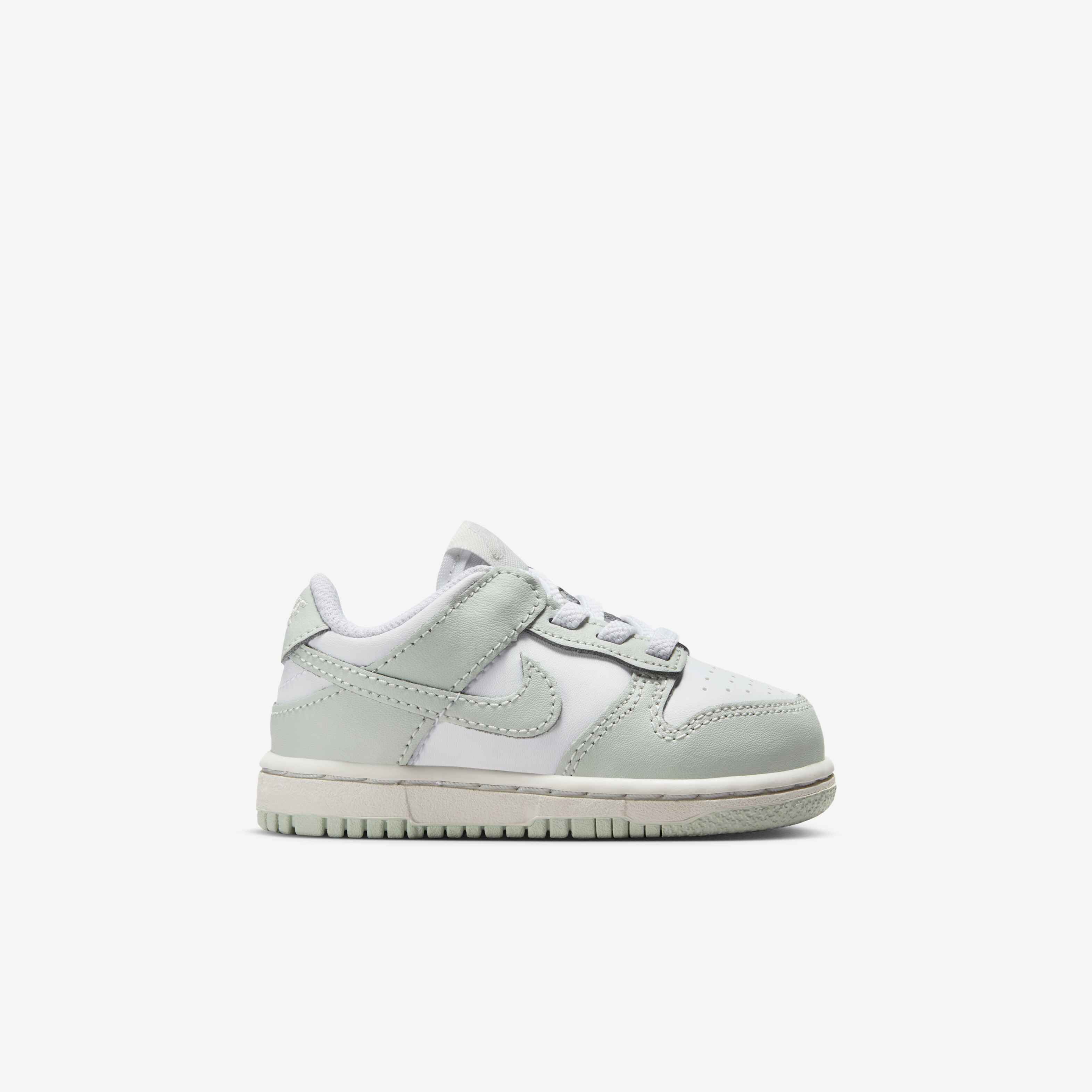 Nike Dunk Low image number 2