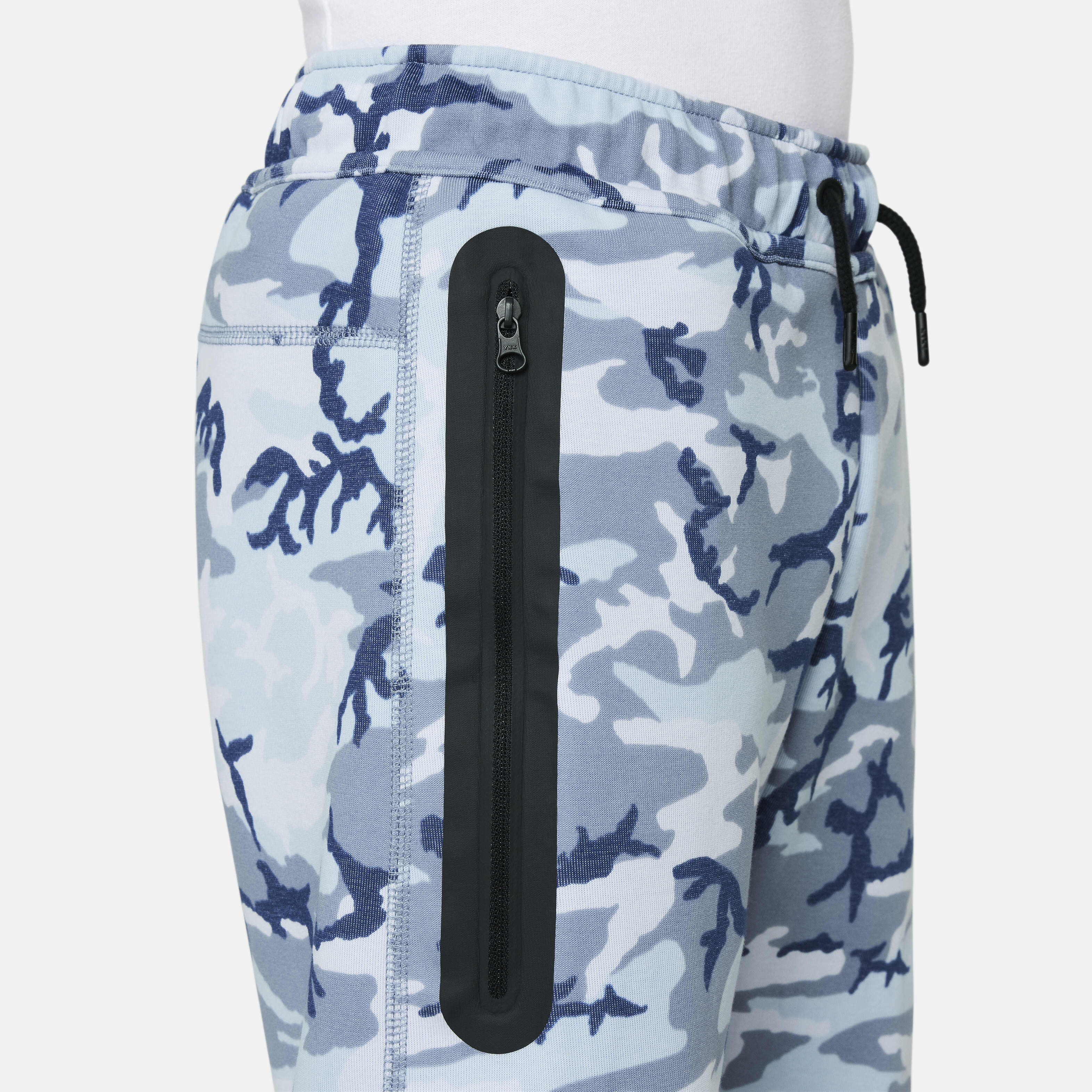 Nike blue camo joggers top