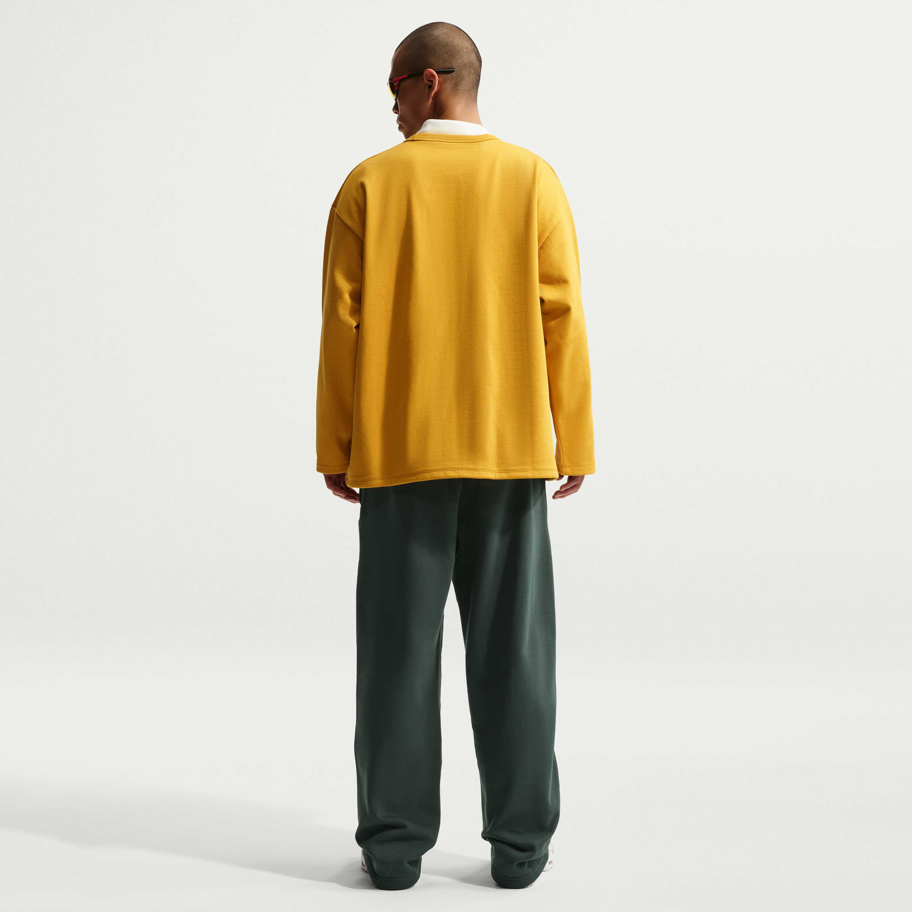 Nike Solo Swoosh image number 4