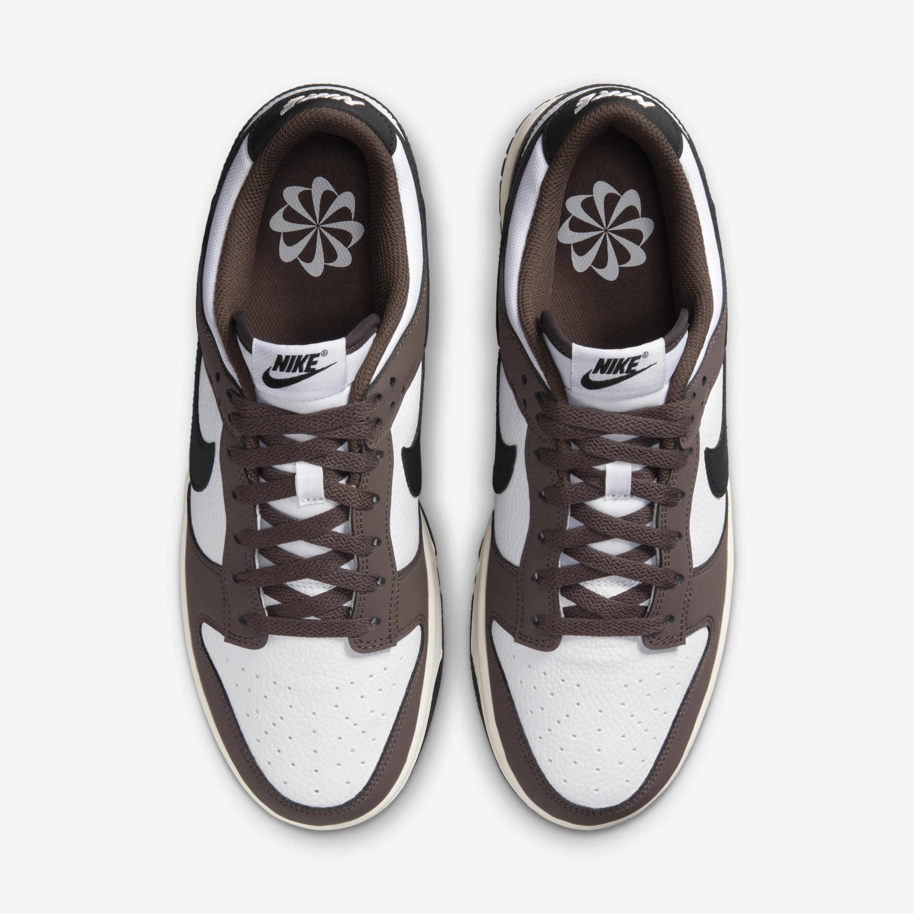 Nike sb dunk low white black trail end brown discount