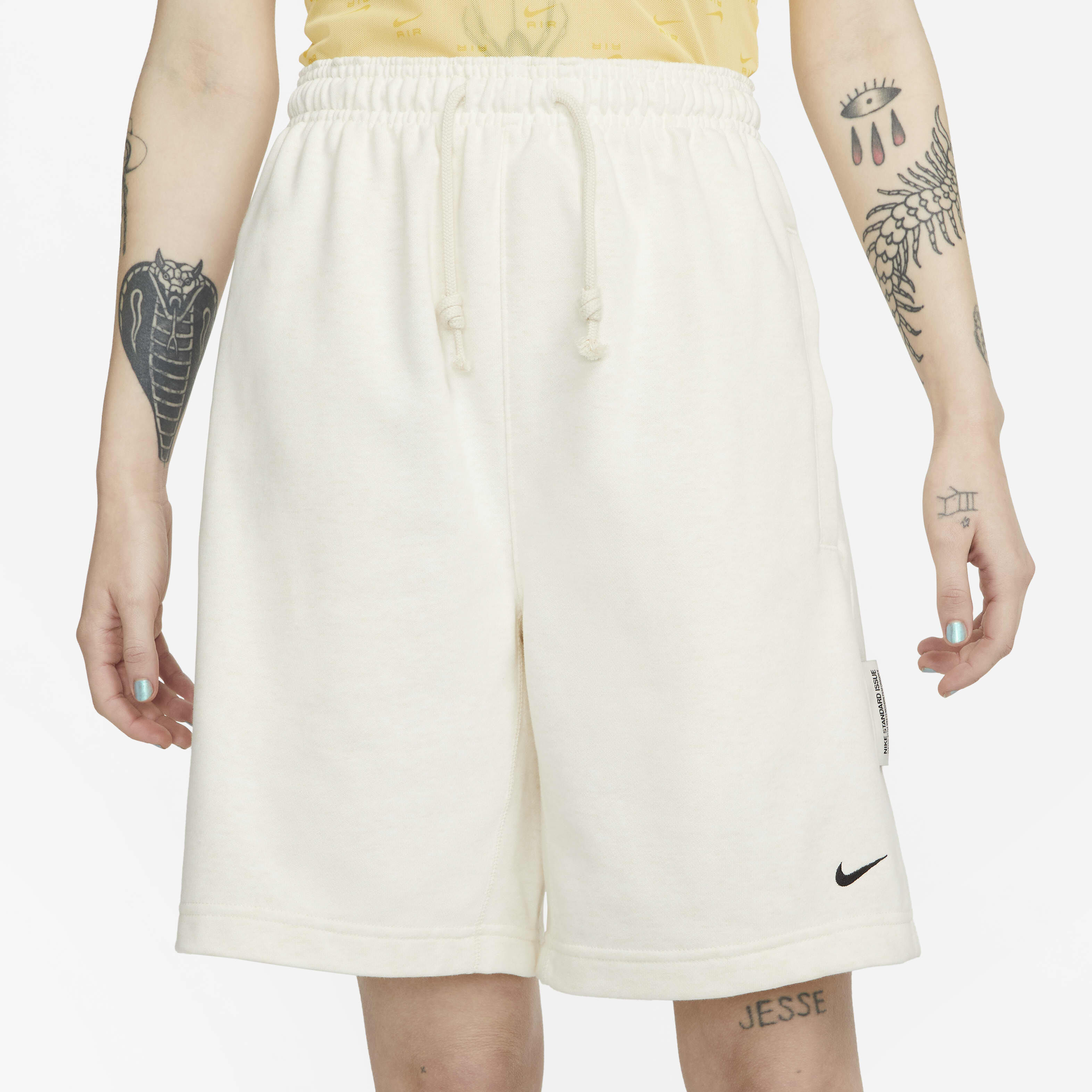 Nike Standard Issue image number 2