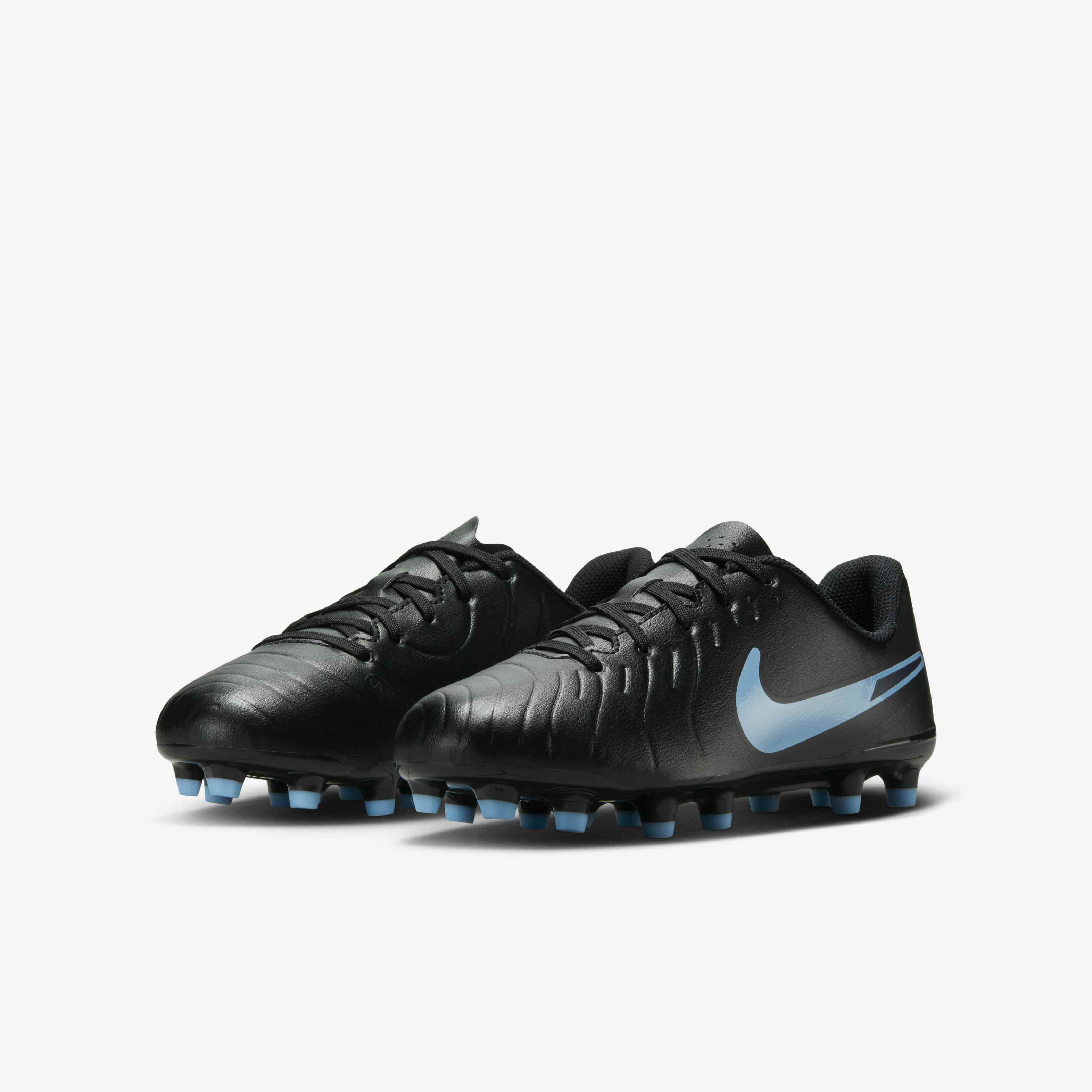 Nike Jr. Tiempo Legend 10 Club image number 4