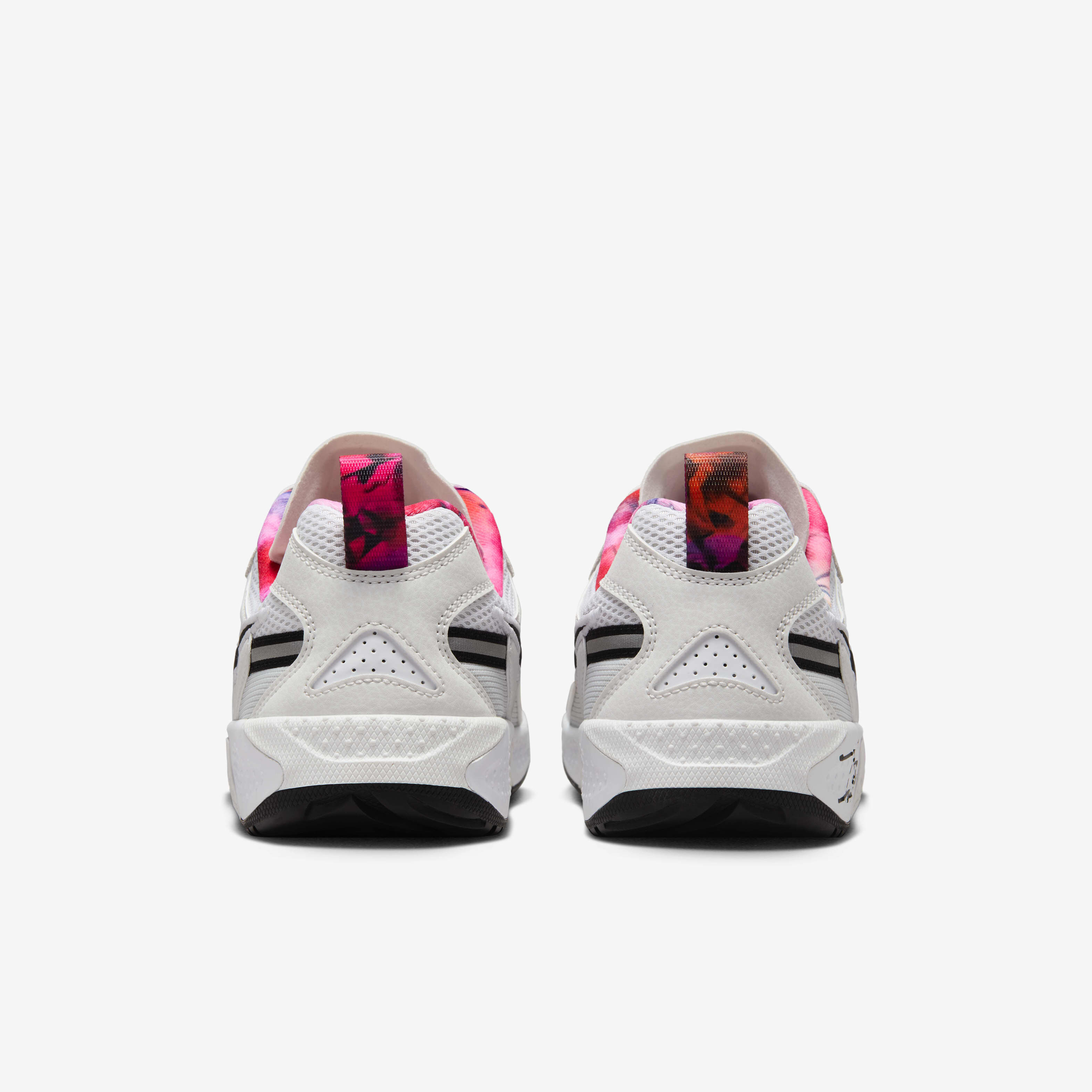 Buy Nike JAM Train Electric Women's Shoes - White/Photon Dust/Platinum  Tint/Black | Nike Kuwait Official