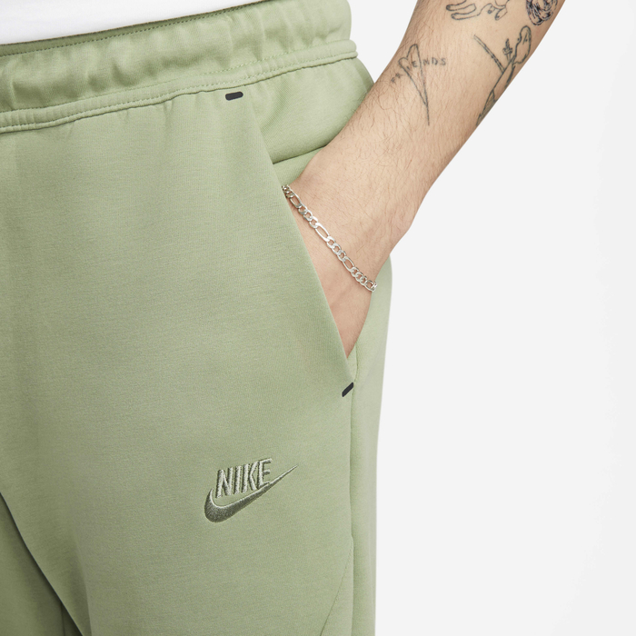 Nike Tech Fleece image number 2 Nike Tech Fleece image number 2