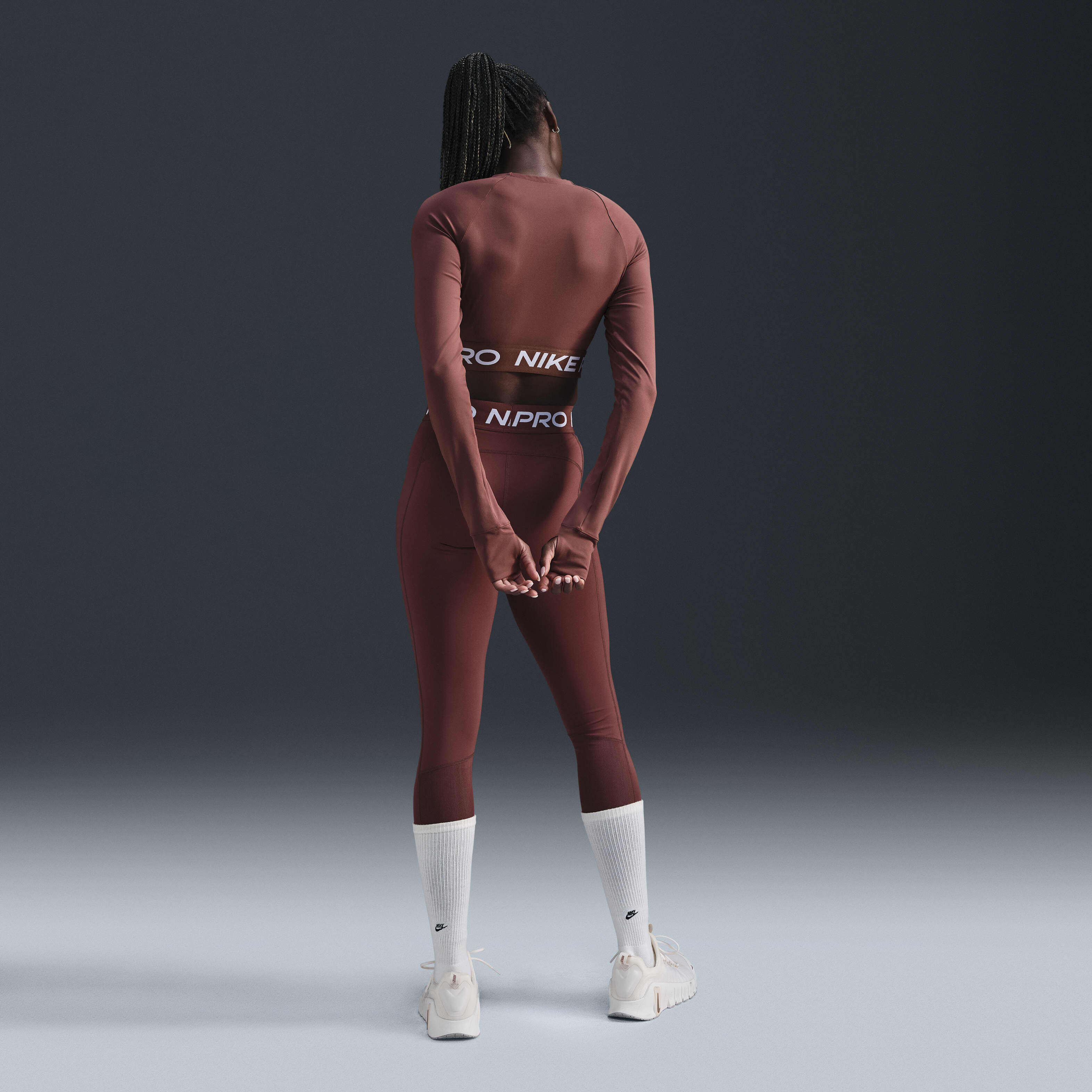 نايكي برو image number 4