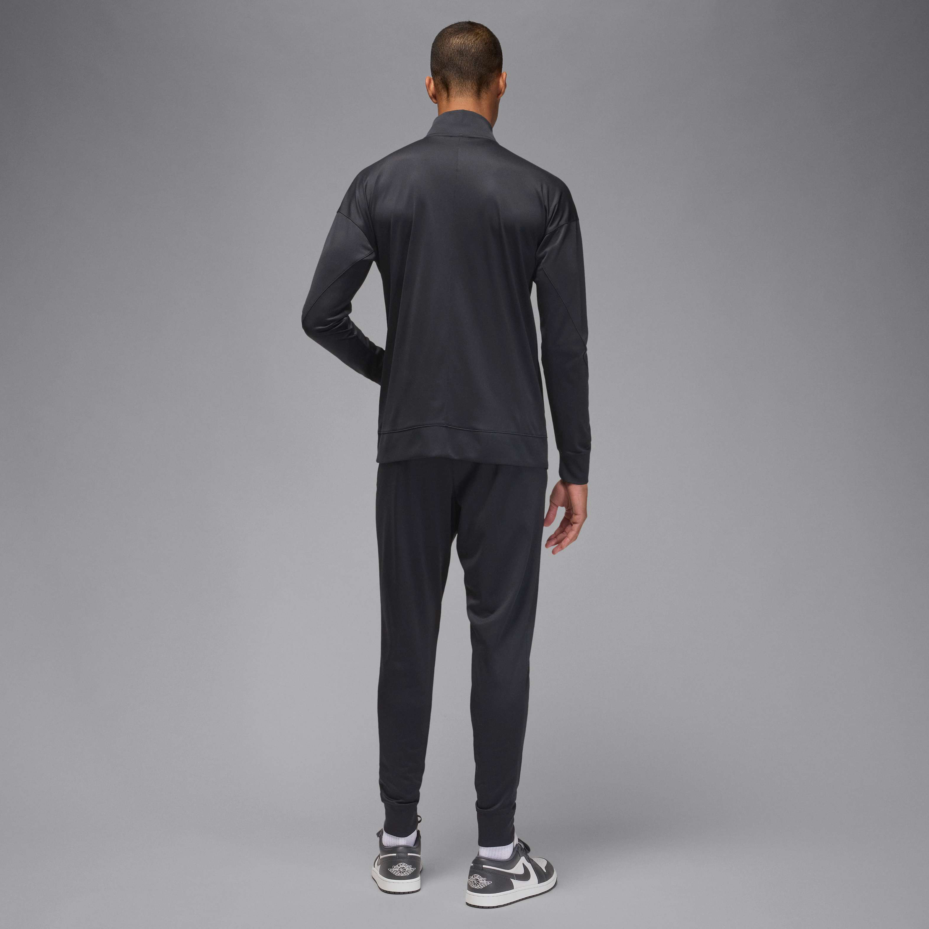 Paris Saint-Germain Strike Fourth image number 1