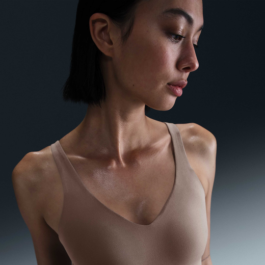 نايكي اليت ميديوم سابورت نايكي اليت ميديوم سابورت