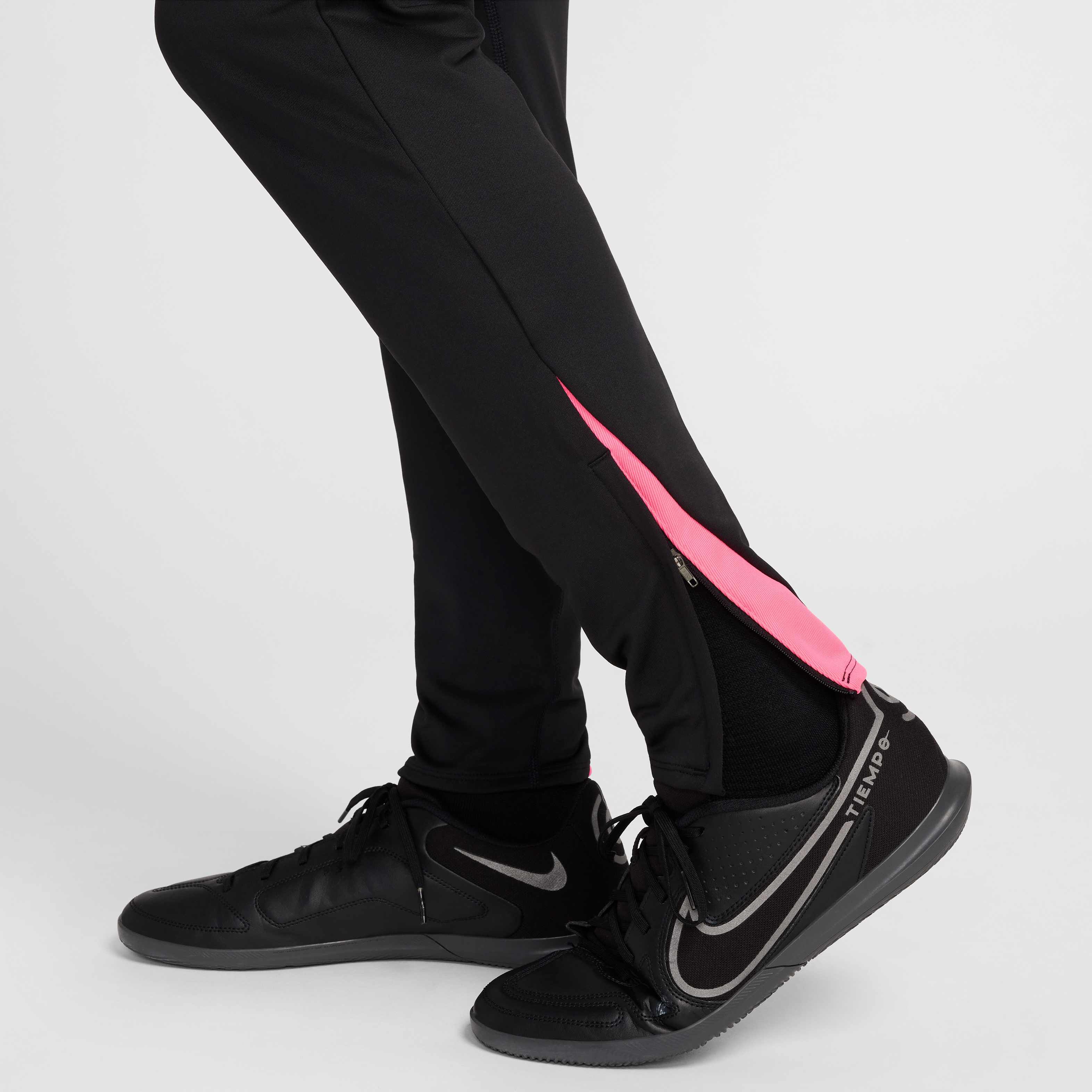 Nike Strike image number 4