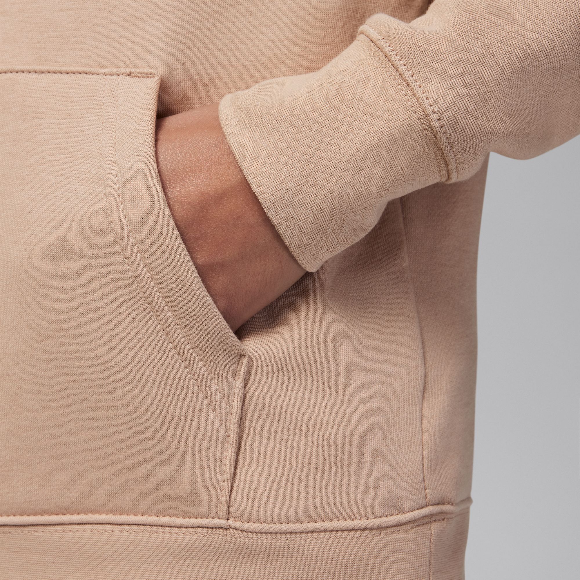 بلوفر جوردن MJ ايسنشالز ميمبر image number 3