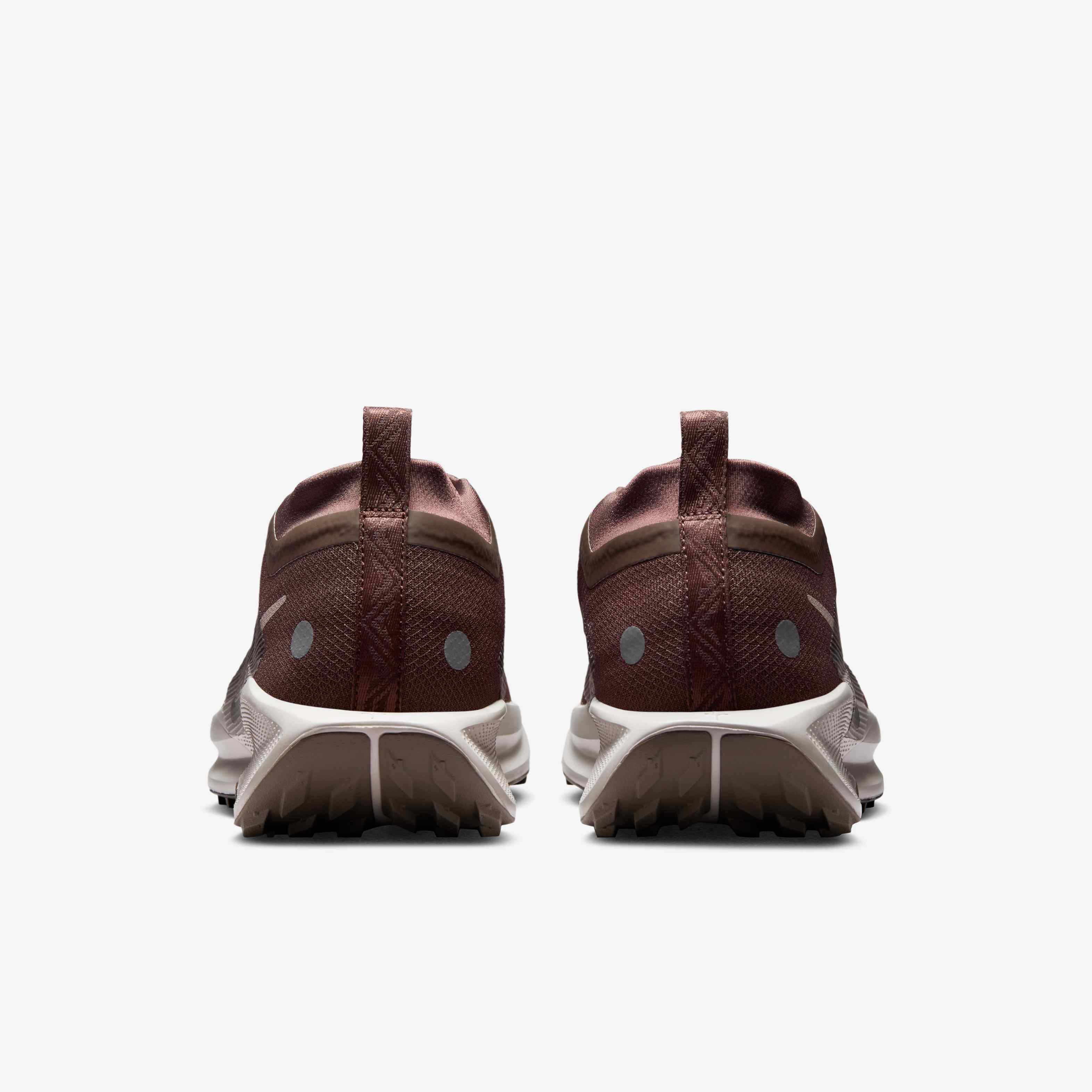 نايكي بيجاسوس تريل 5 جور-تكس image number 5