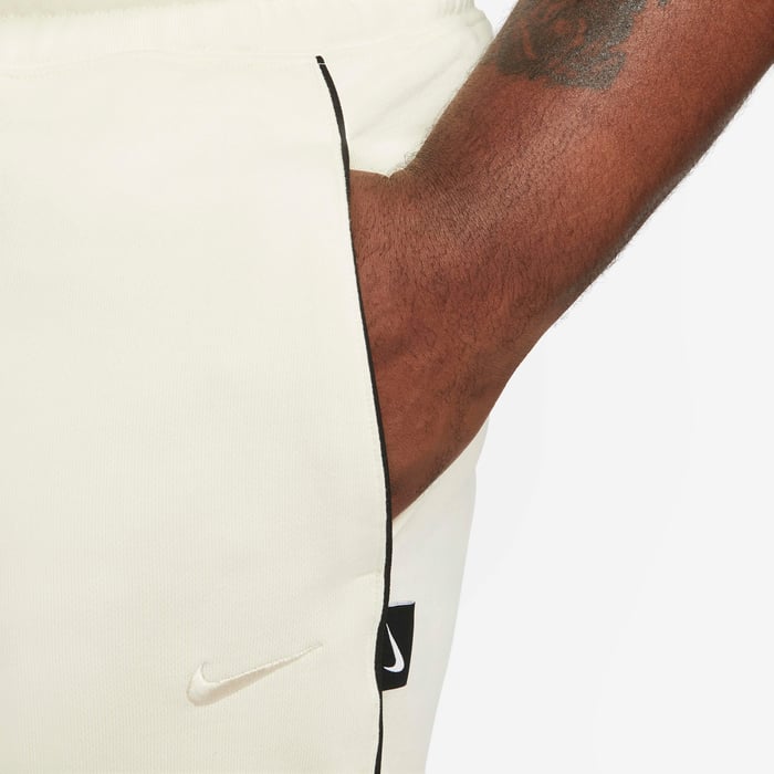 Nike Swoosh image number 9 Nike Swoosh image number 9