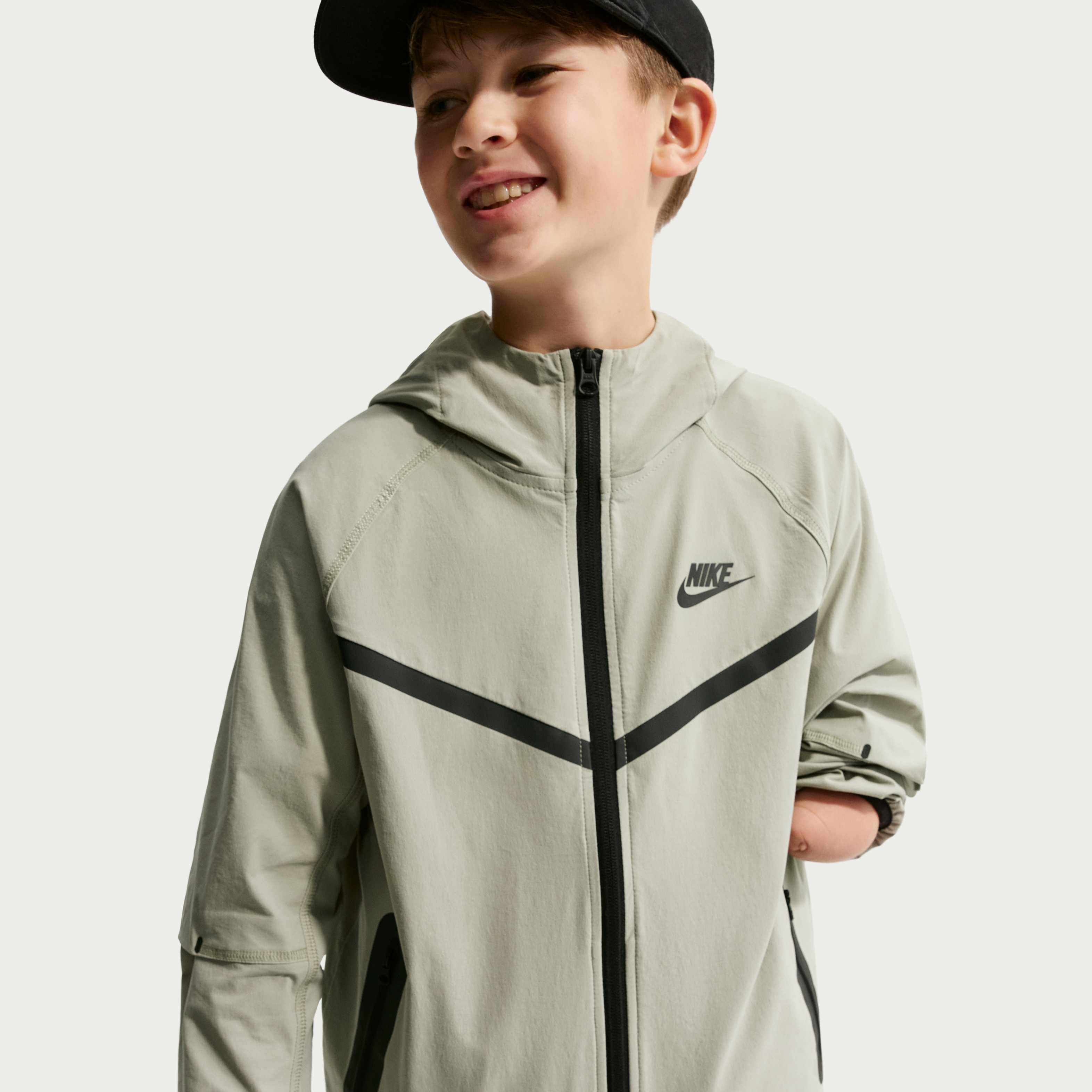 Nike Tech image number 0