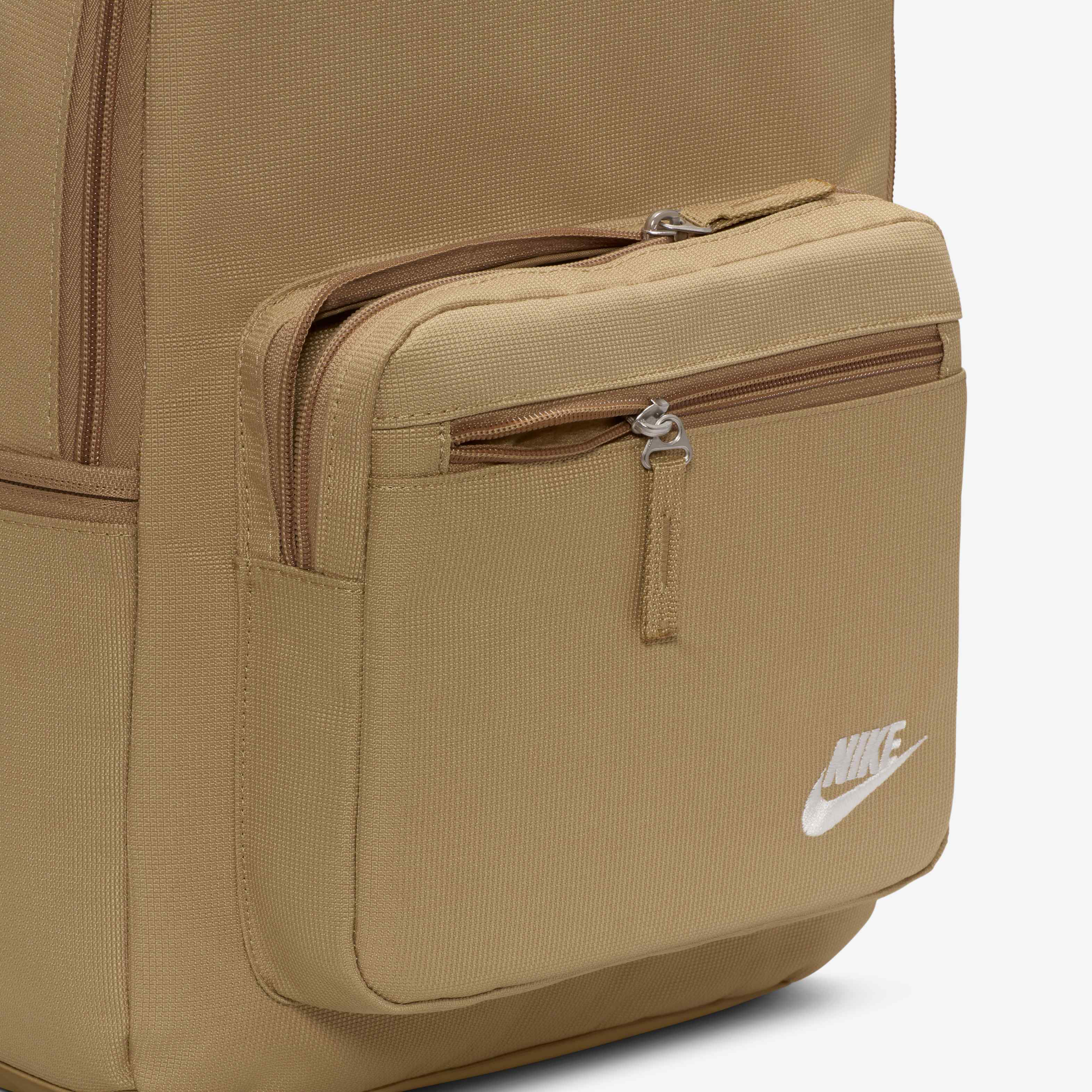 نايكي هيريتج image number 4