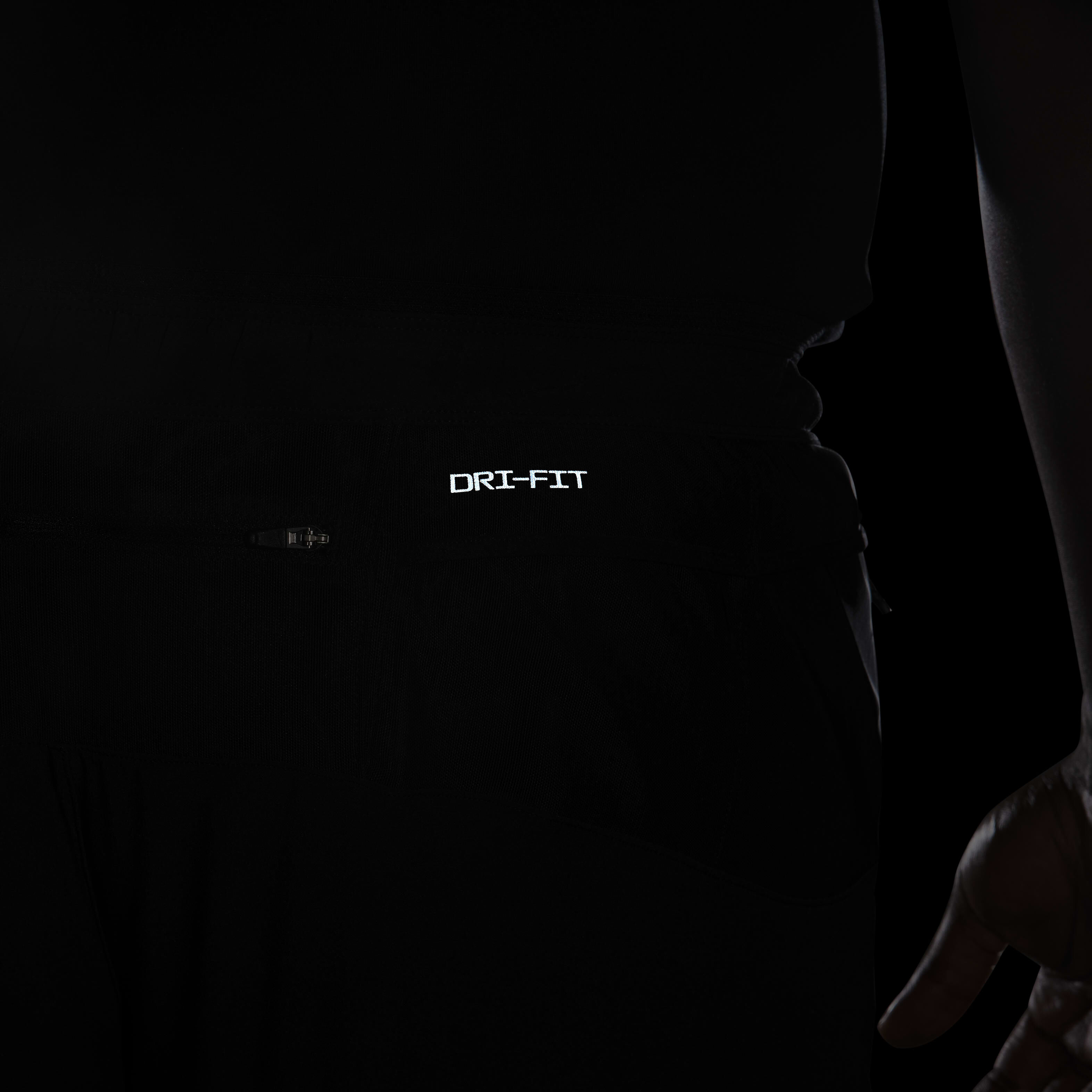 Nike Dri-FIT ADV AeroSwift image number 17