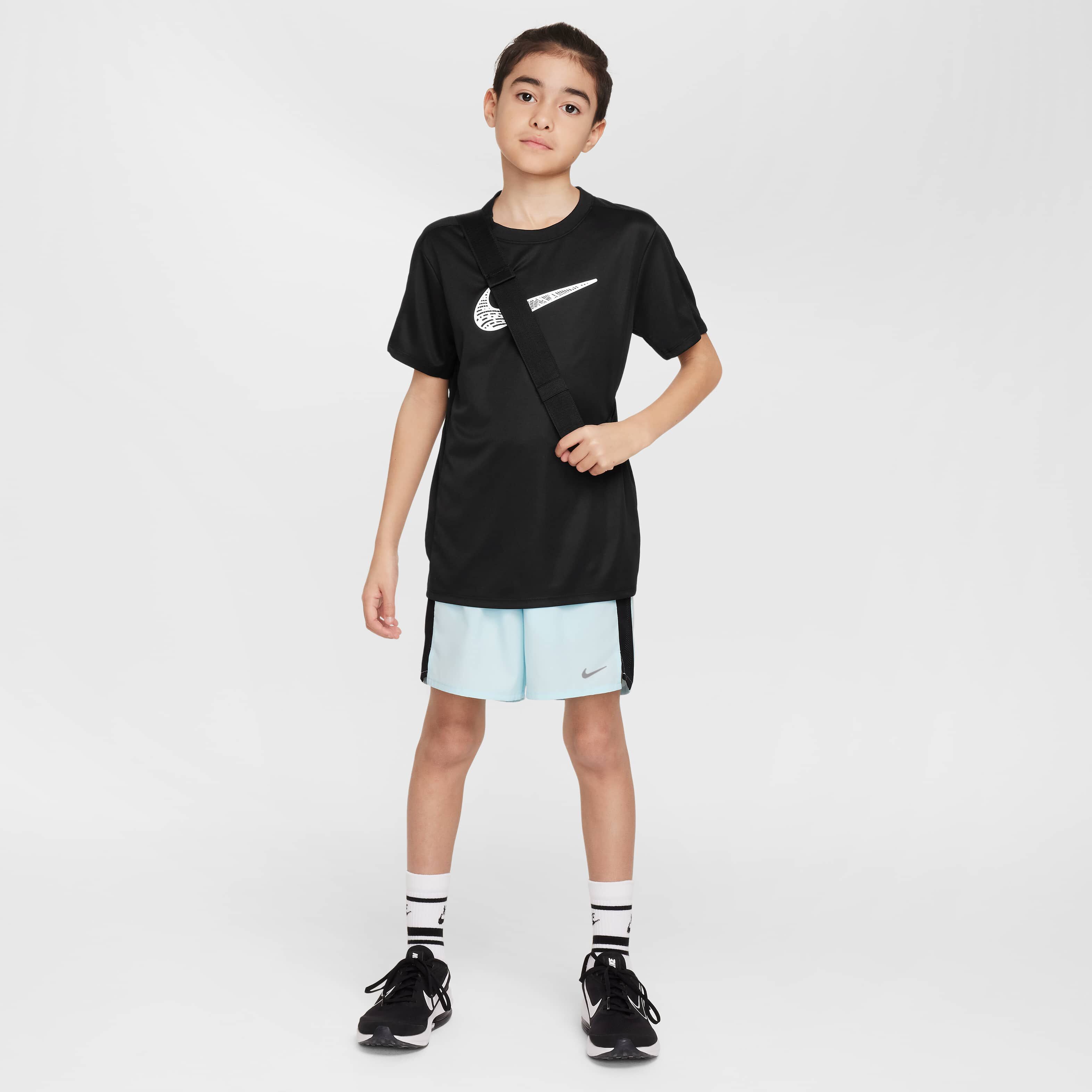 Nike Dri-FIT Challenger image number 8