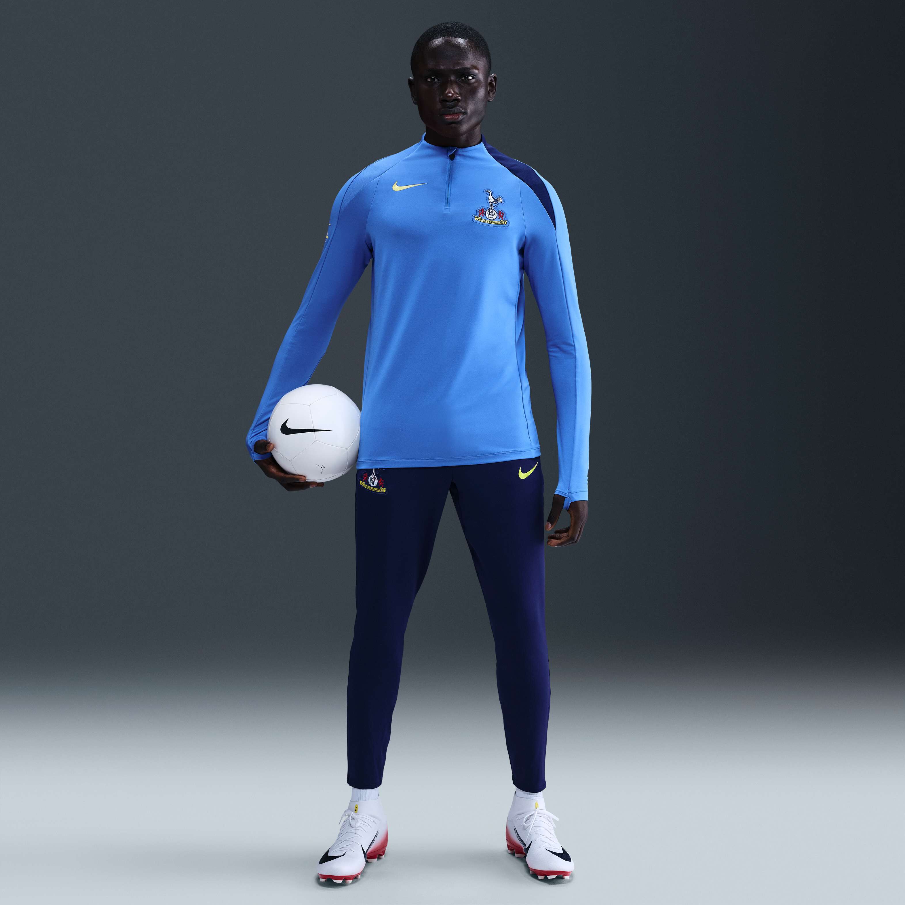 Tottenham Hotspur Strike Third image number 0