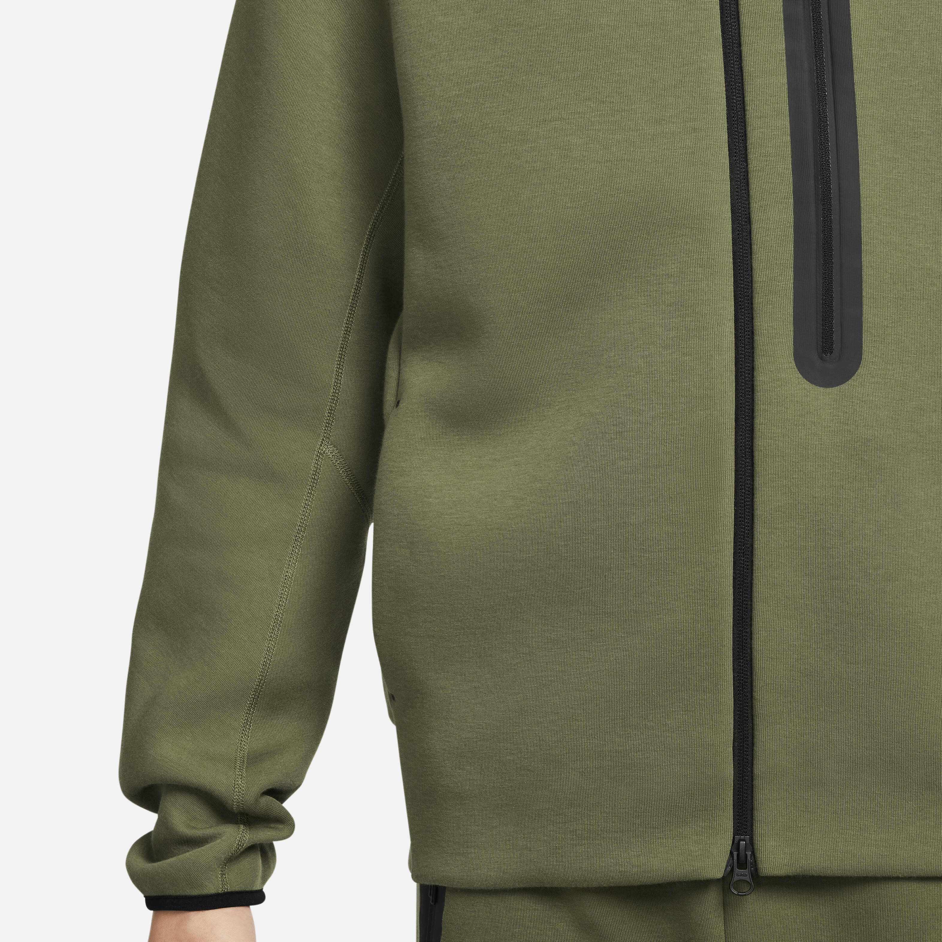 Nike Sportswear Tech Fleece image number 4