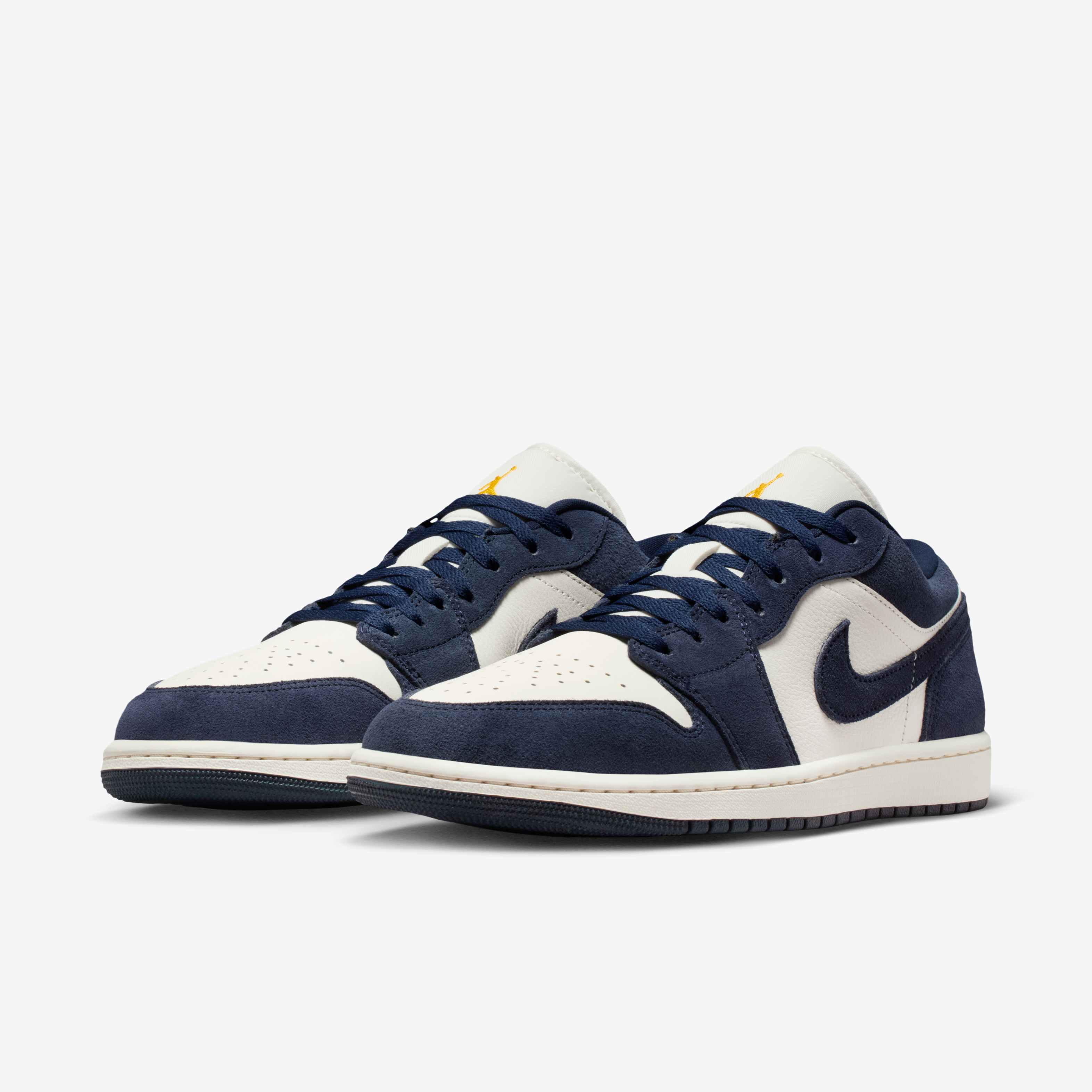 Air Jordan 1 Low SE image number 4