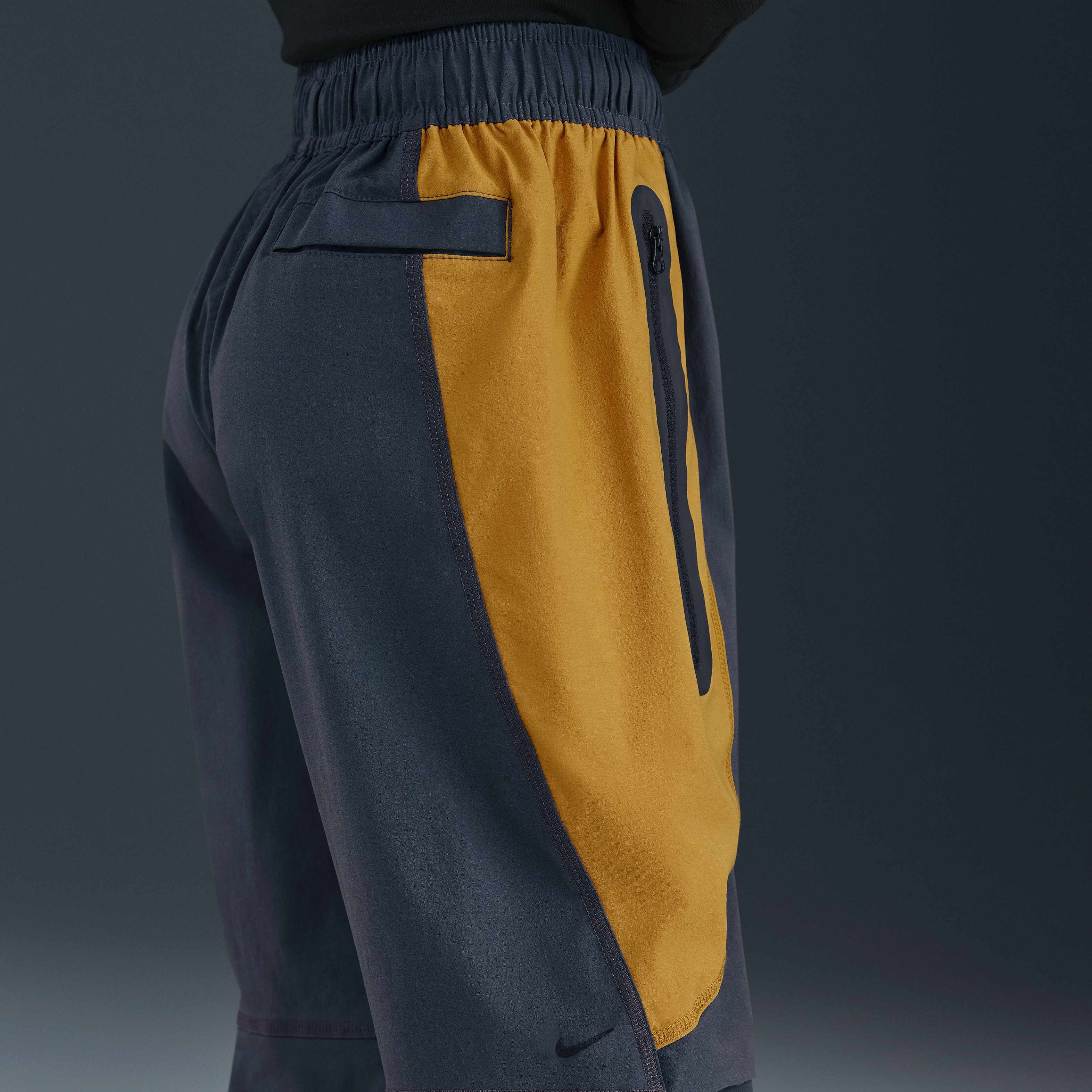 نايكي تك image number 4