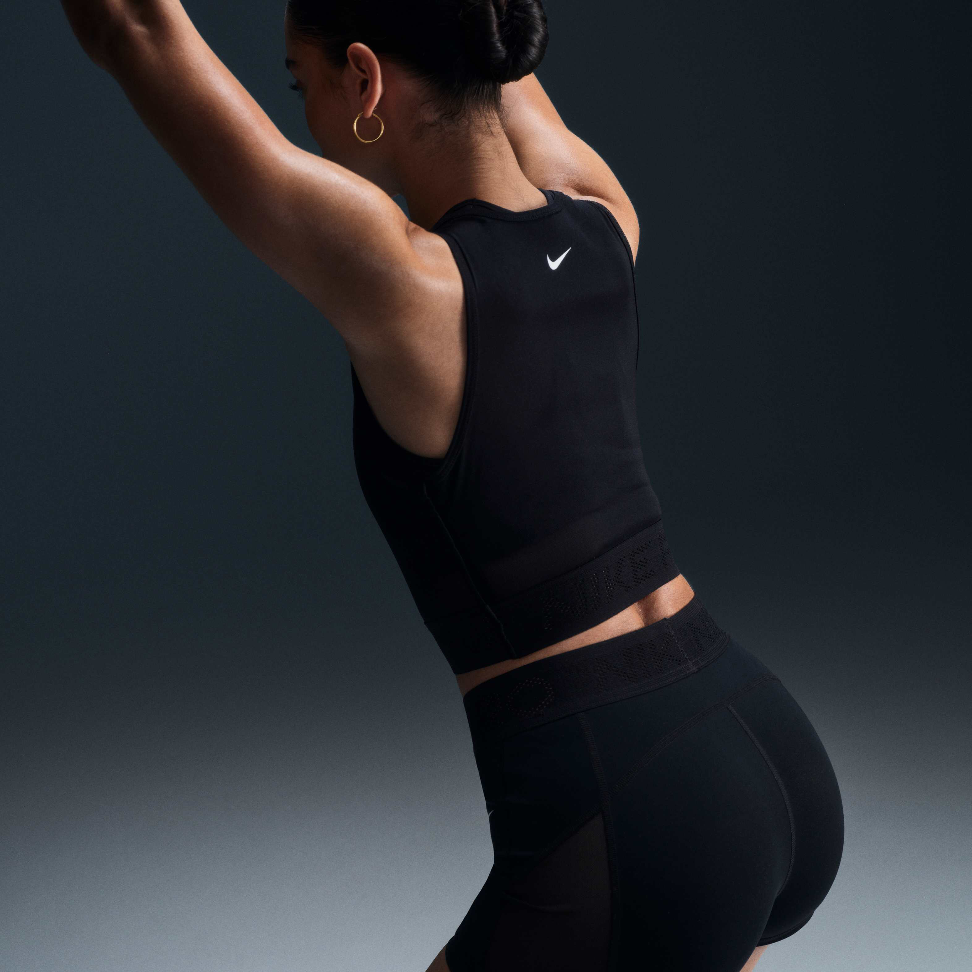 Nike Pro image number 2