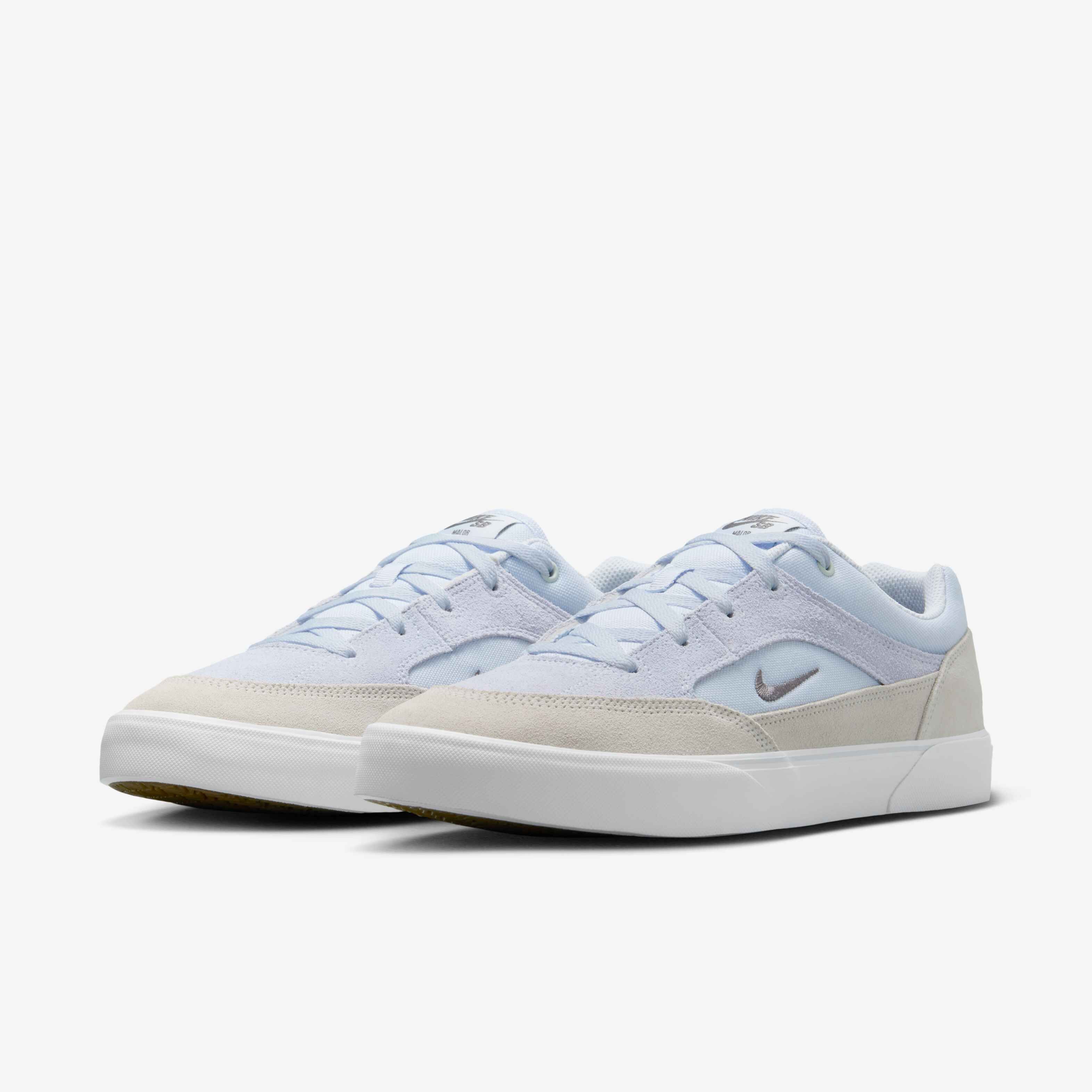 نايكي اس بي مالور image number 4