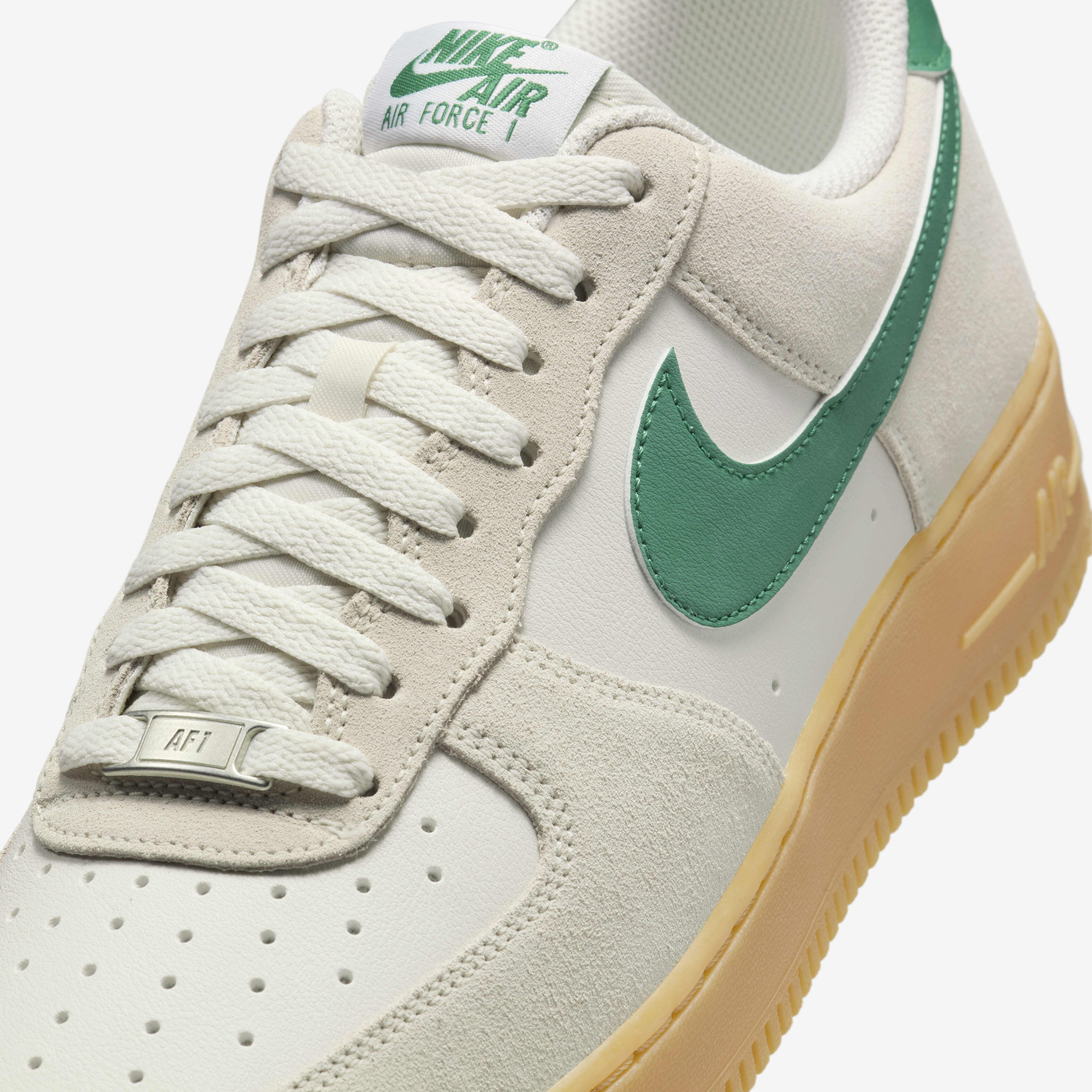 Nike Air Force 1 '07 LV8 image number 6