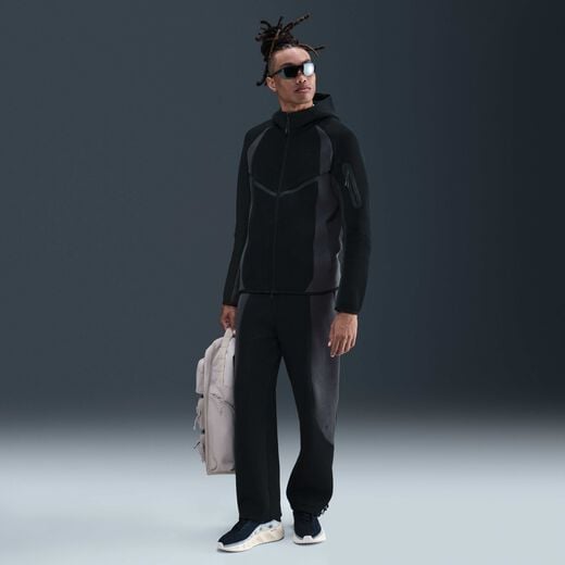 ستريت فيجن-نايكي, نايكي تك, بنطال فليس كولور بلوك بحاشية مفتوحة للرجال