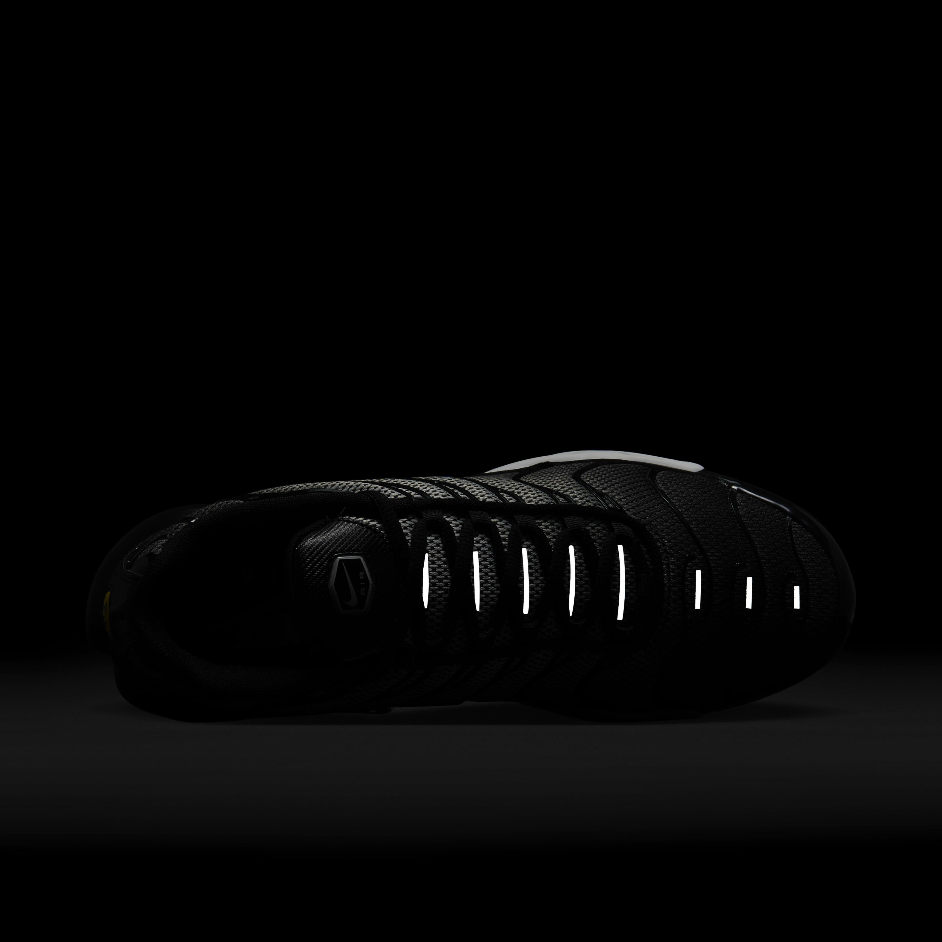 Nike Air Max Plus image number 8