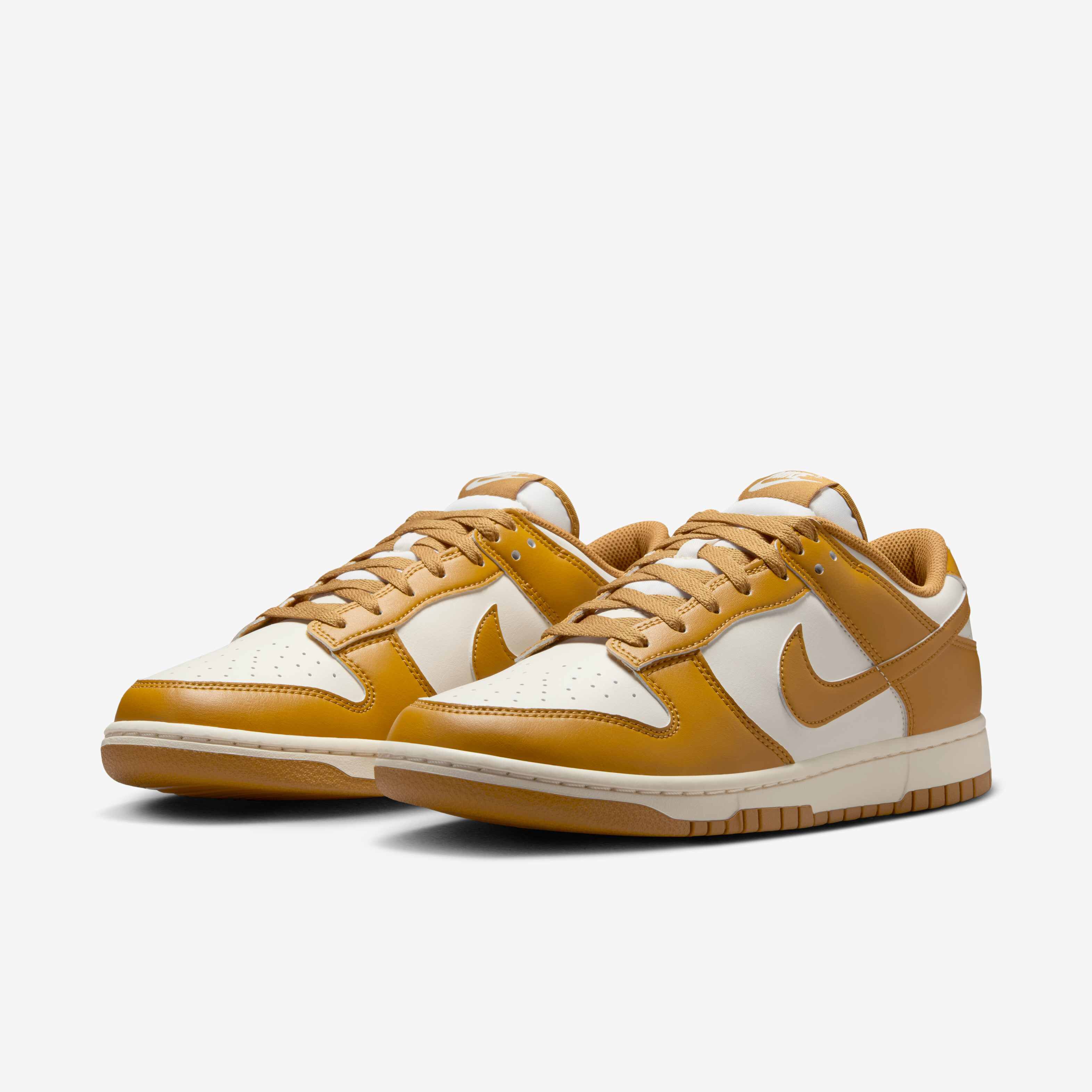 Nike Dunk Low Retro image number 4