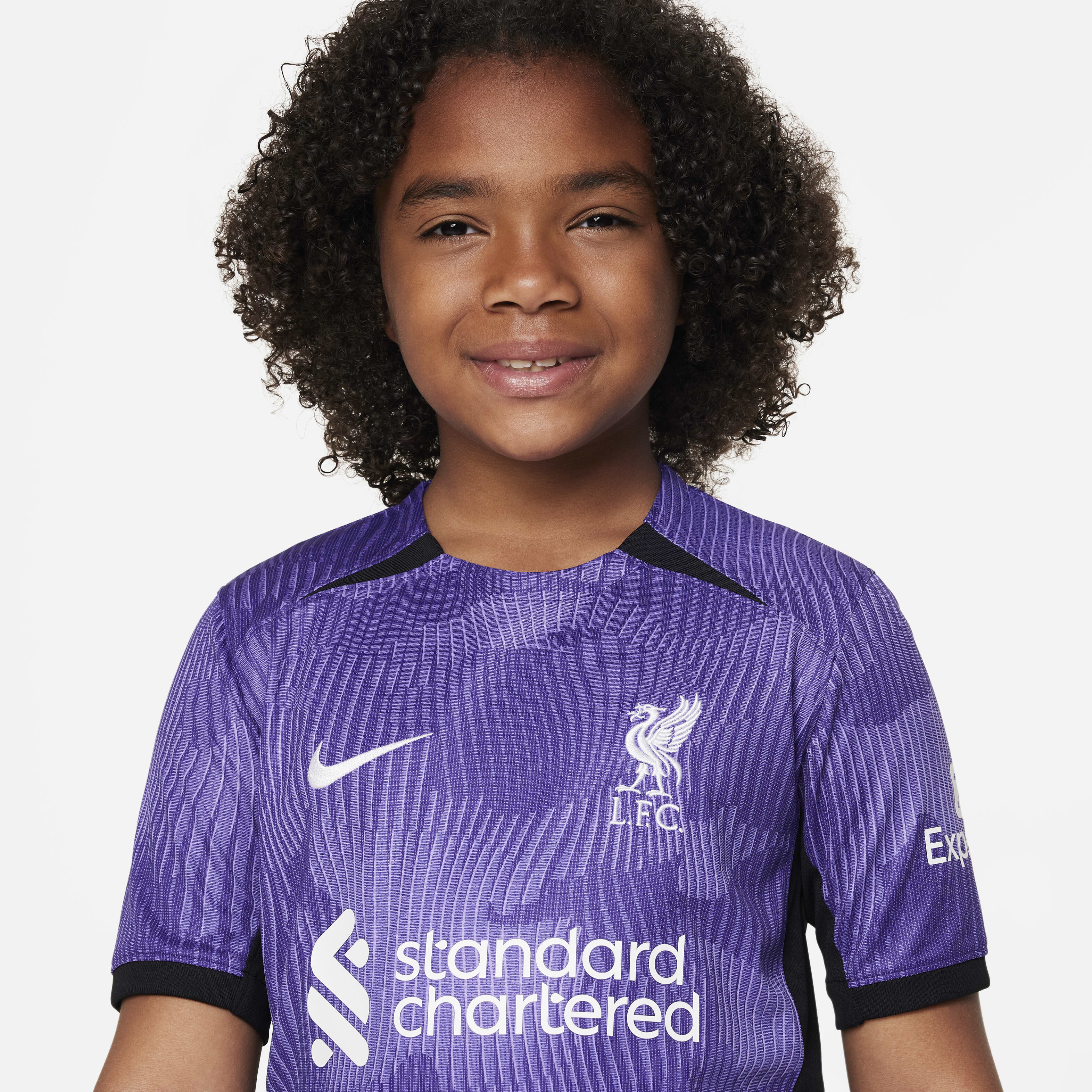 ليفربول F.C. 2023/24 ستديوم البديل image number 2