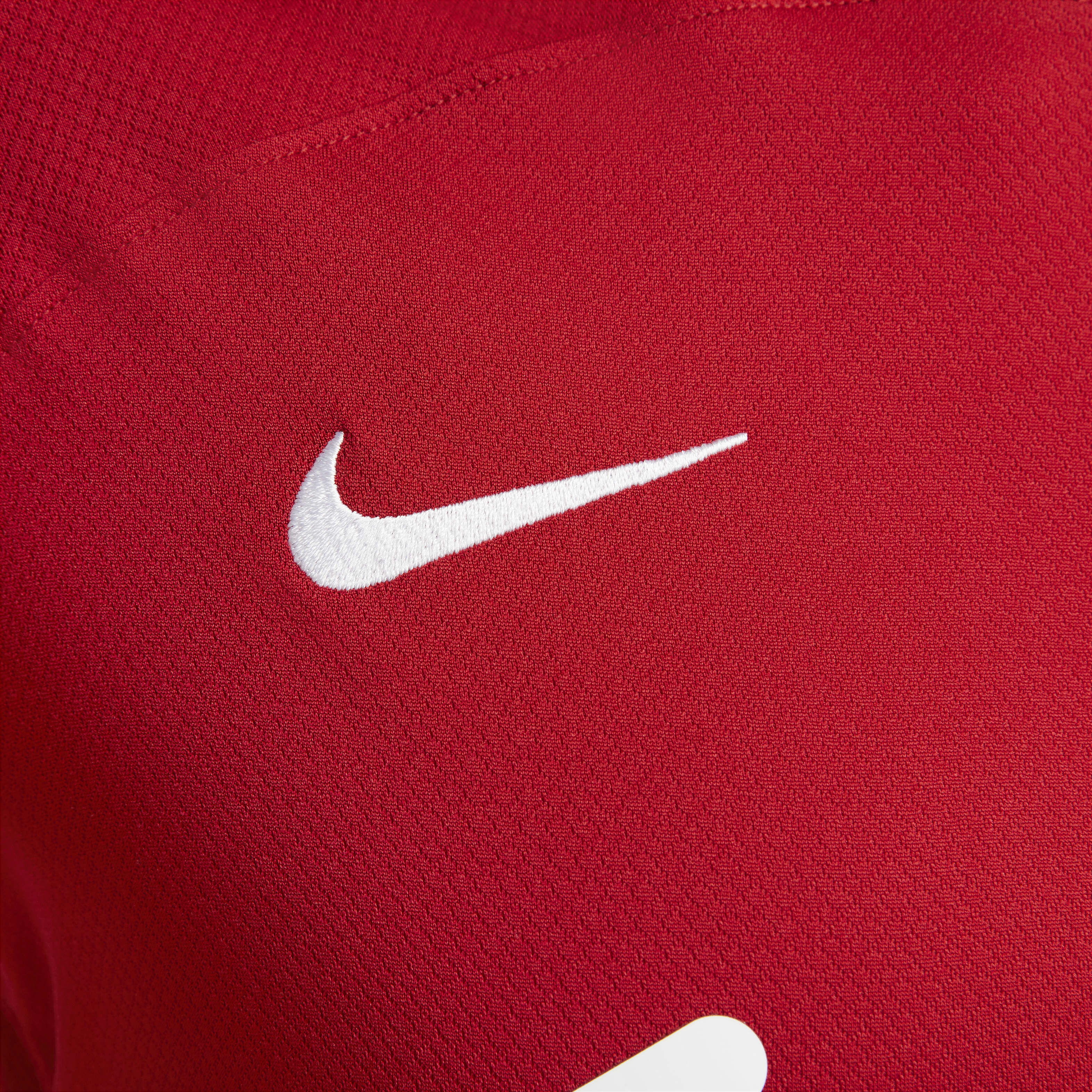 ليفربول F.C. 2023/24 ستاديوم الأساسي image number 3