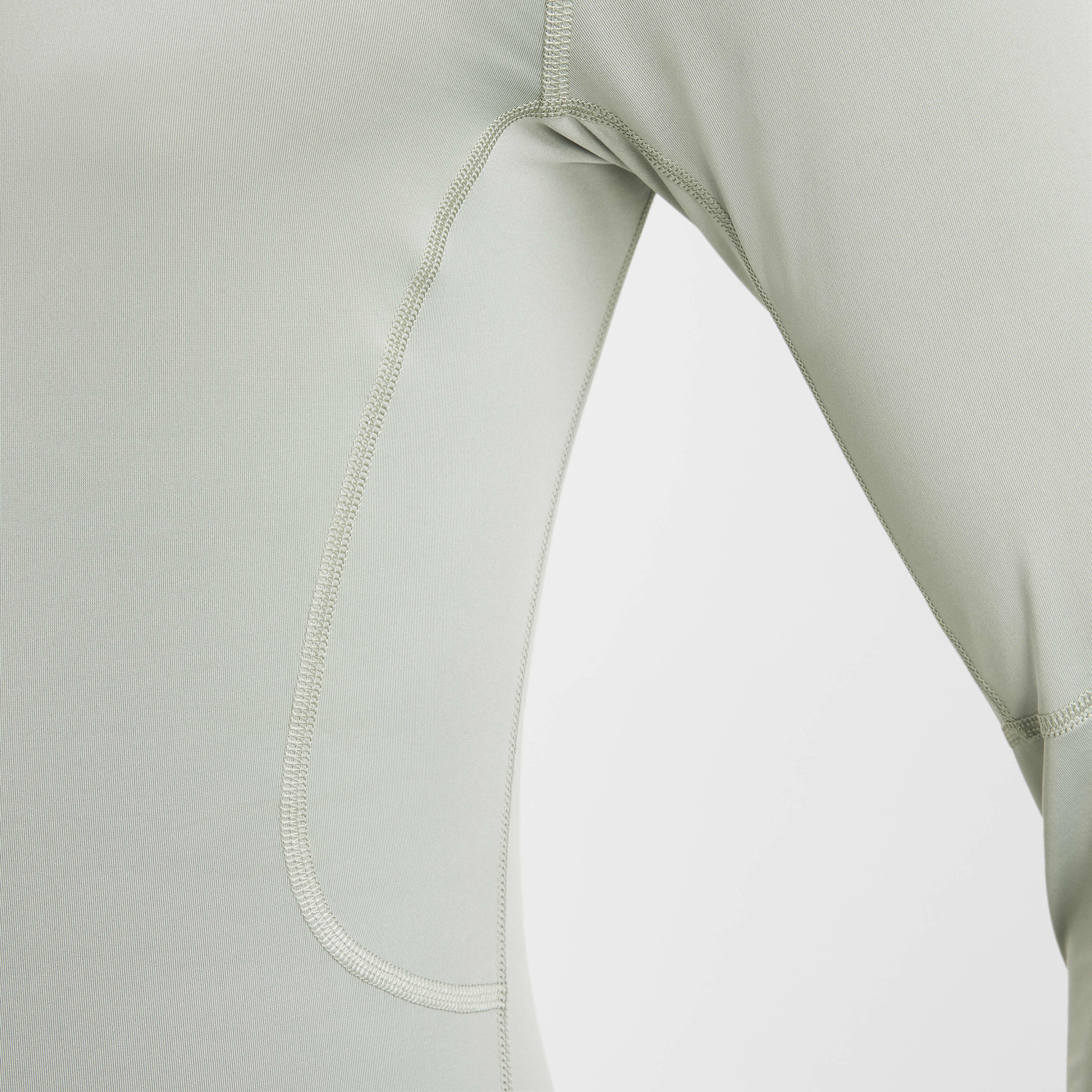 Nike Pro image number 3